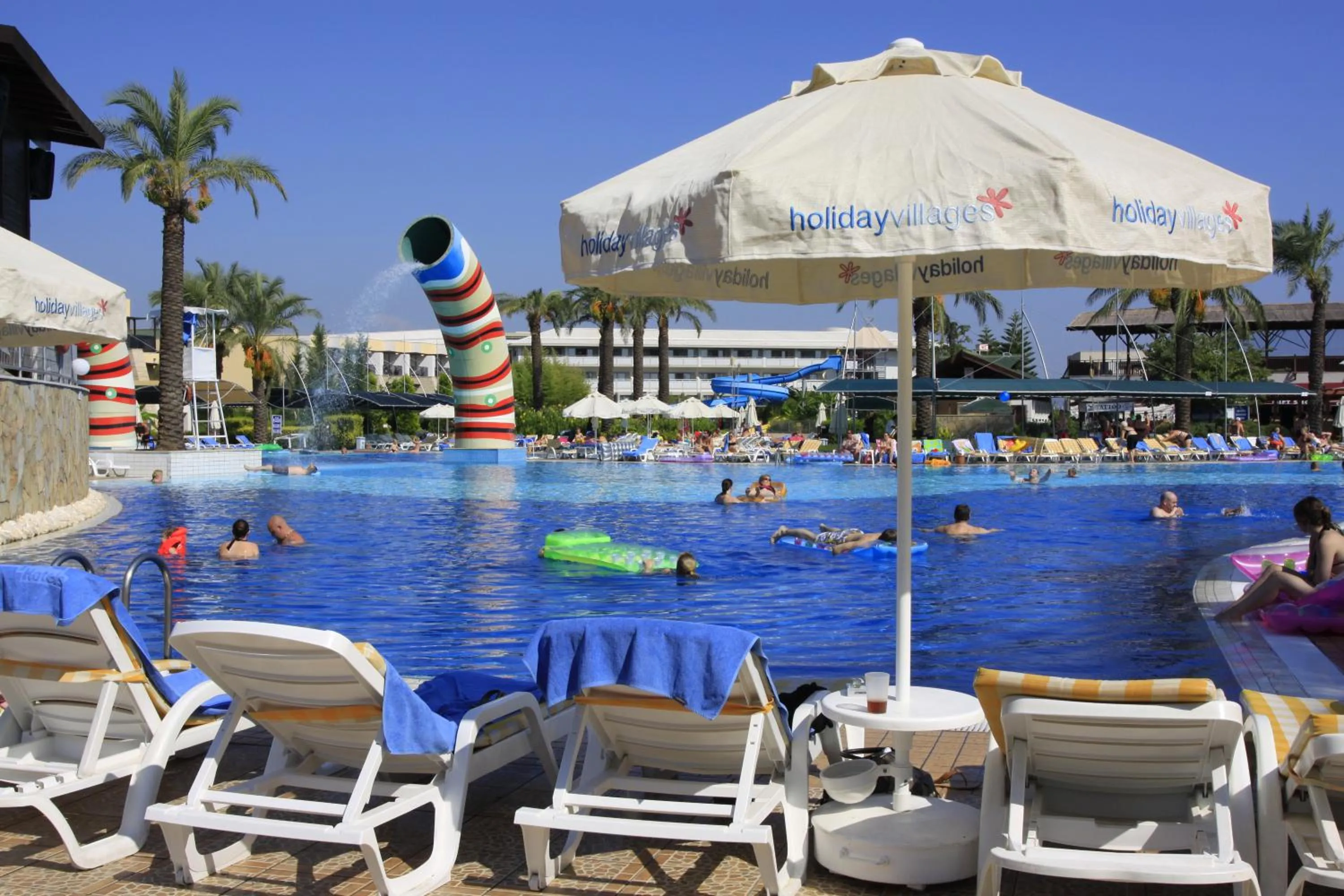 Swimming pool in Holiday Village Türkiye