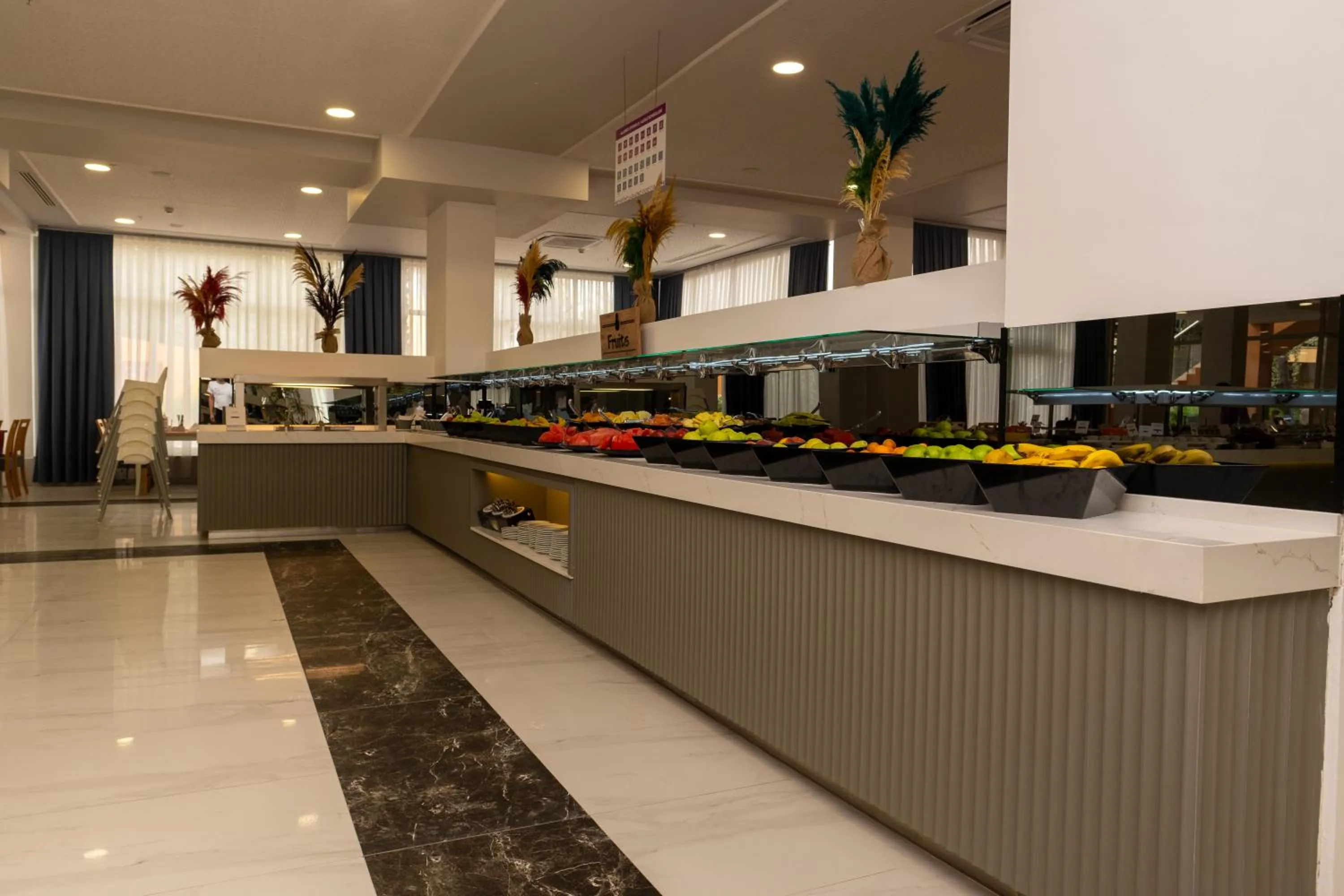Food and drinks in Holiday Village Türkiye