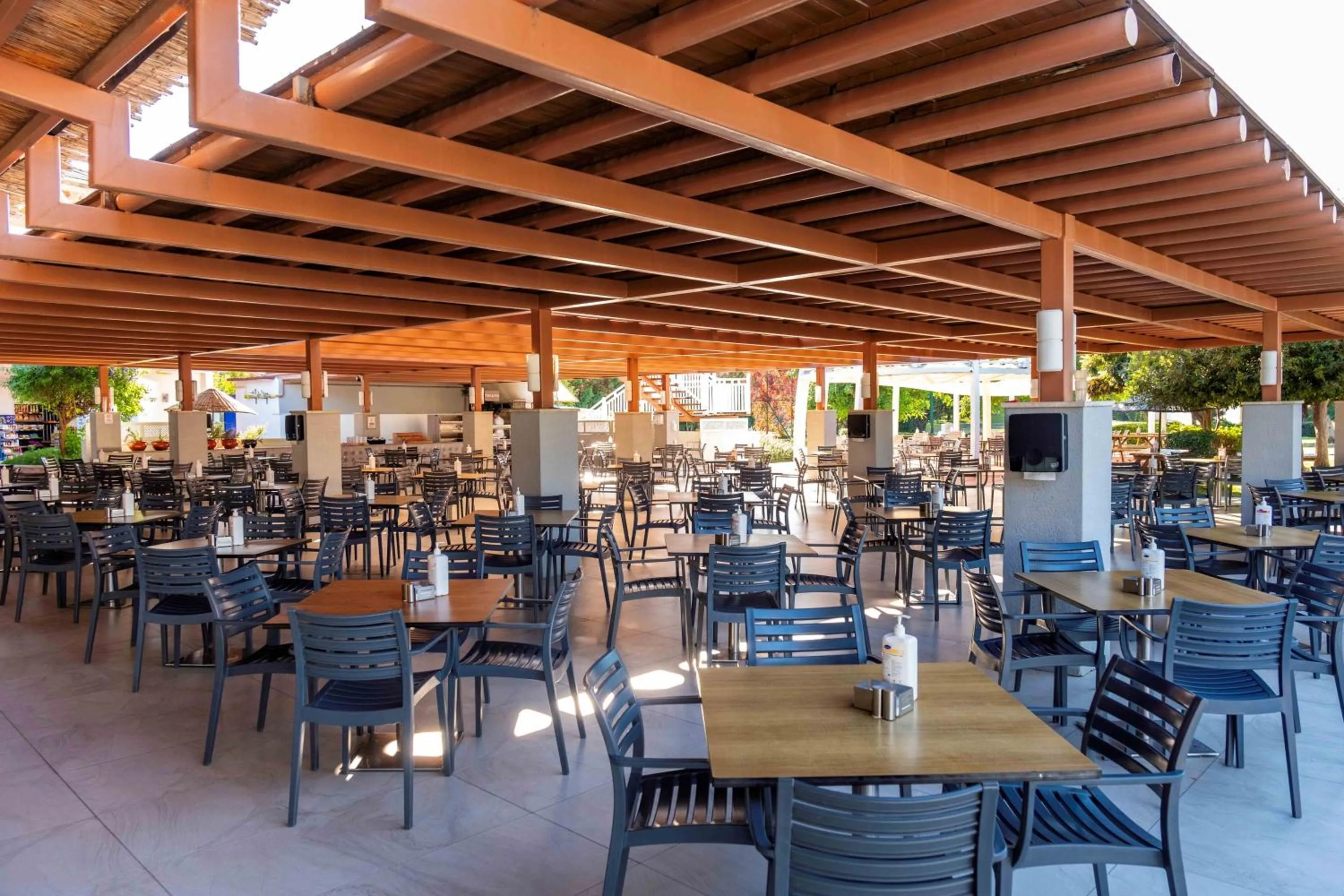 Restaurant/places to eat in Holiday Village Türkiye
