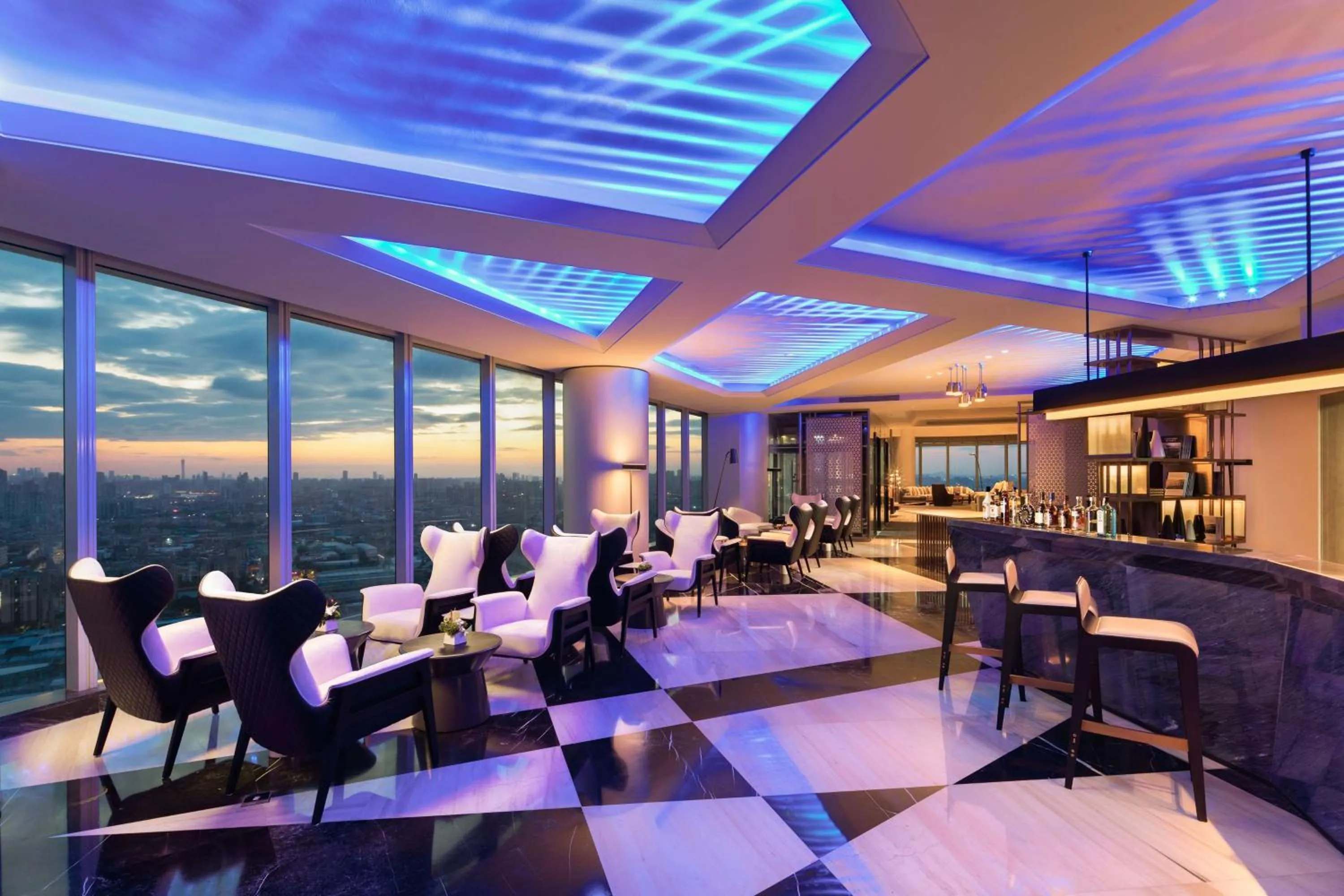 Lounge or bar in Doubletree by Hilton Foshan Nanhai- Close to Guangzhou Jiaokou Metro