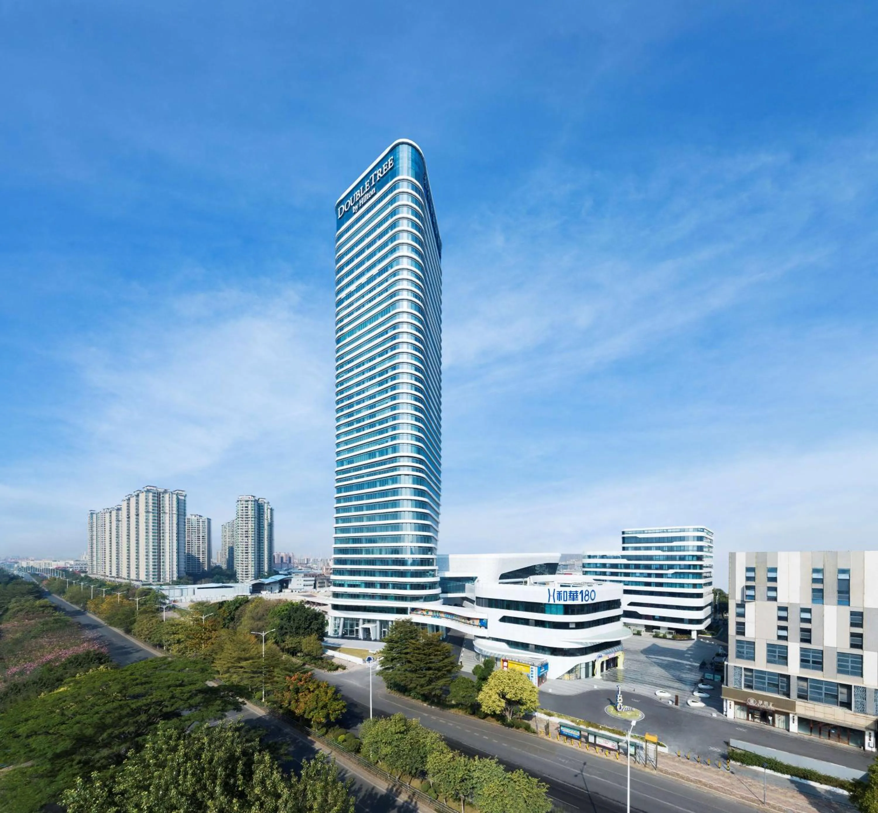 Property building in Doubletree by Hilton Foshan Nanhai- Close to Guangzhou Jiaokou Metro
