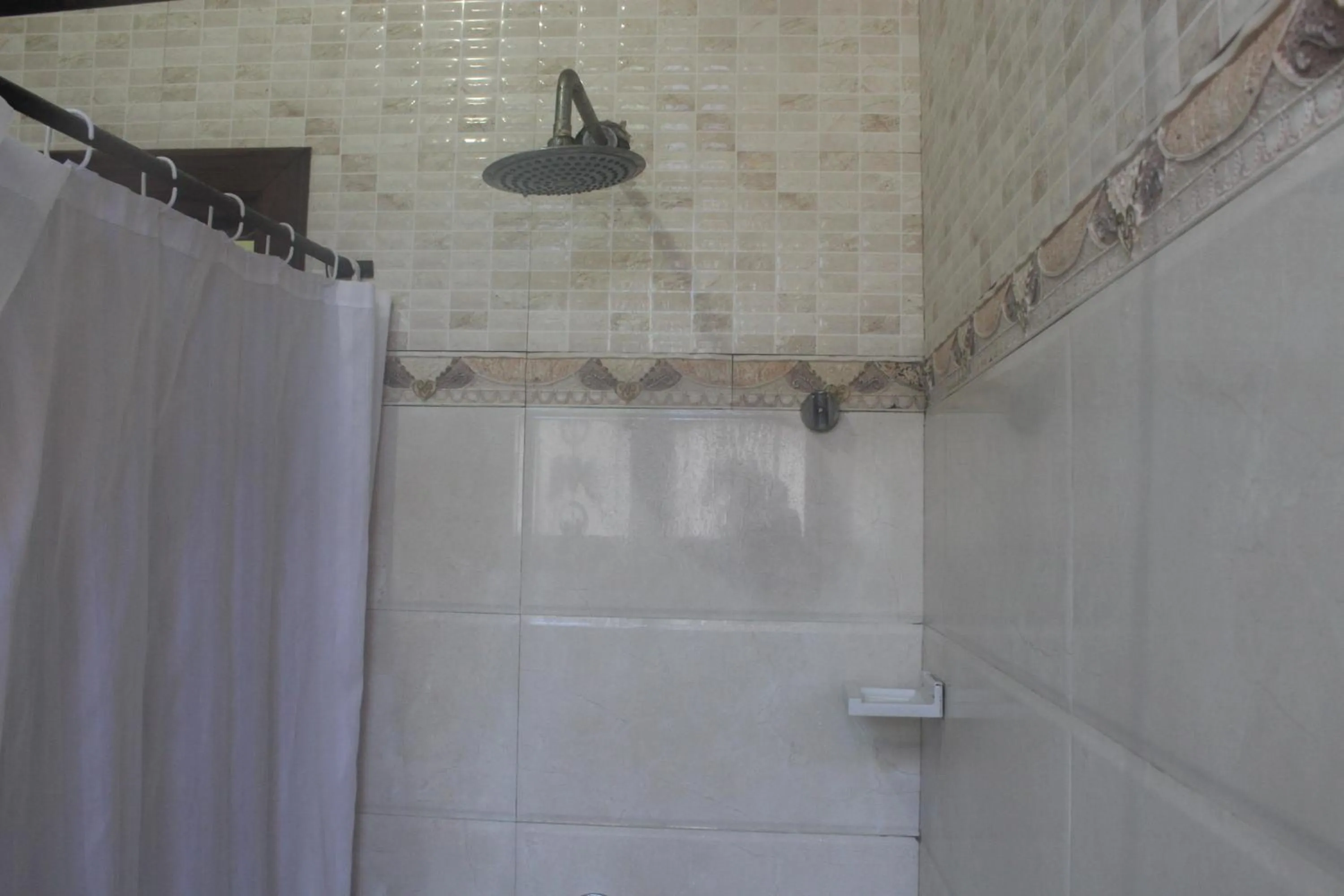 Bathroom in Al-Minar Hotel