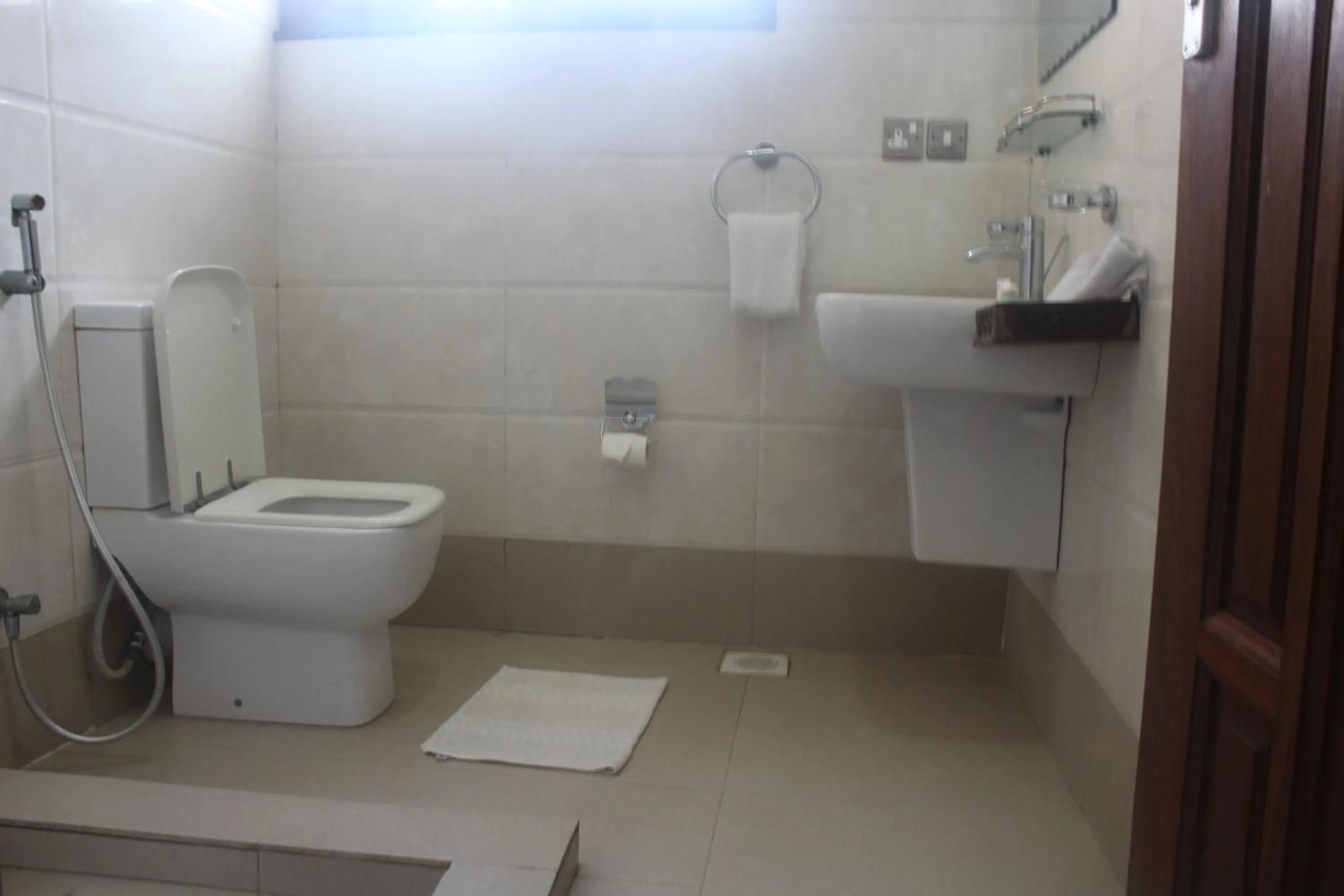 Bathroom in Al-Minar Hotel