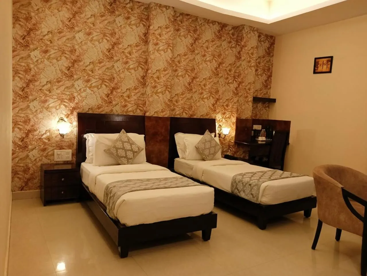 Bed in Hotel Zion Inn, Cantonment, Varanasi