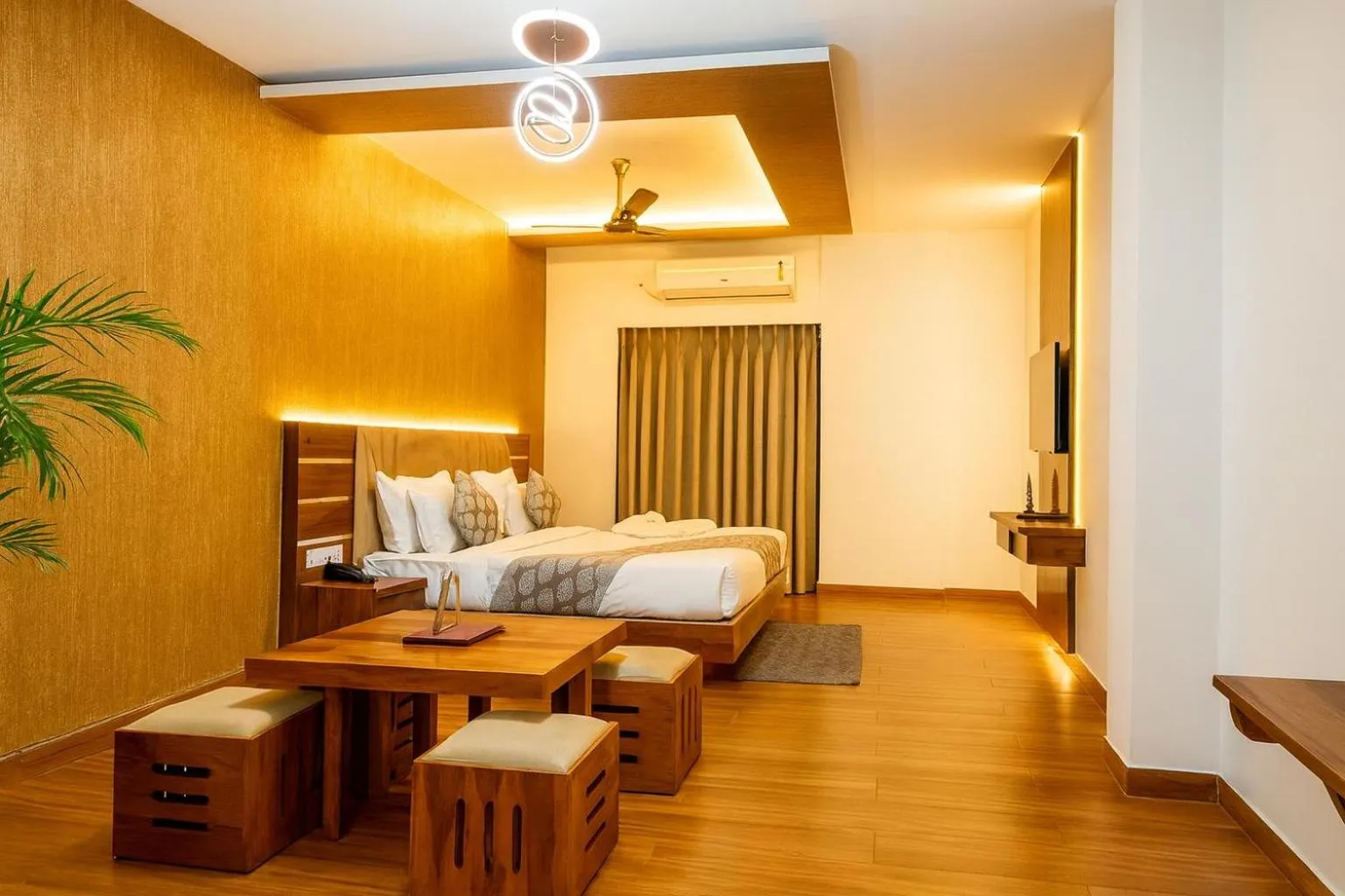 Bed in Hotel Zion Inn, Cantonment, Varanasi