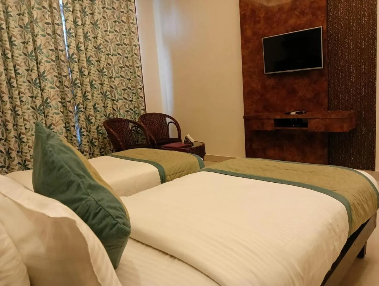 Bed in Hotel Zion Inn, Cantonment, Varanasi