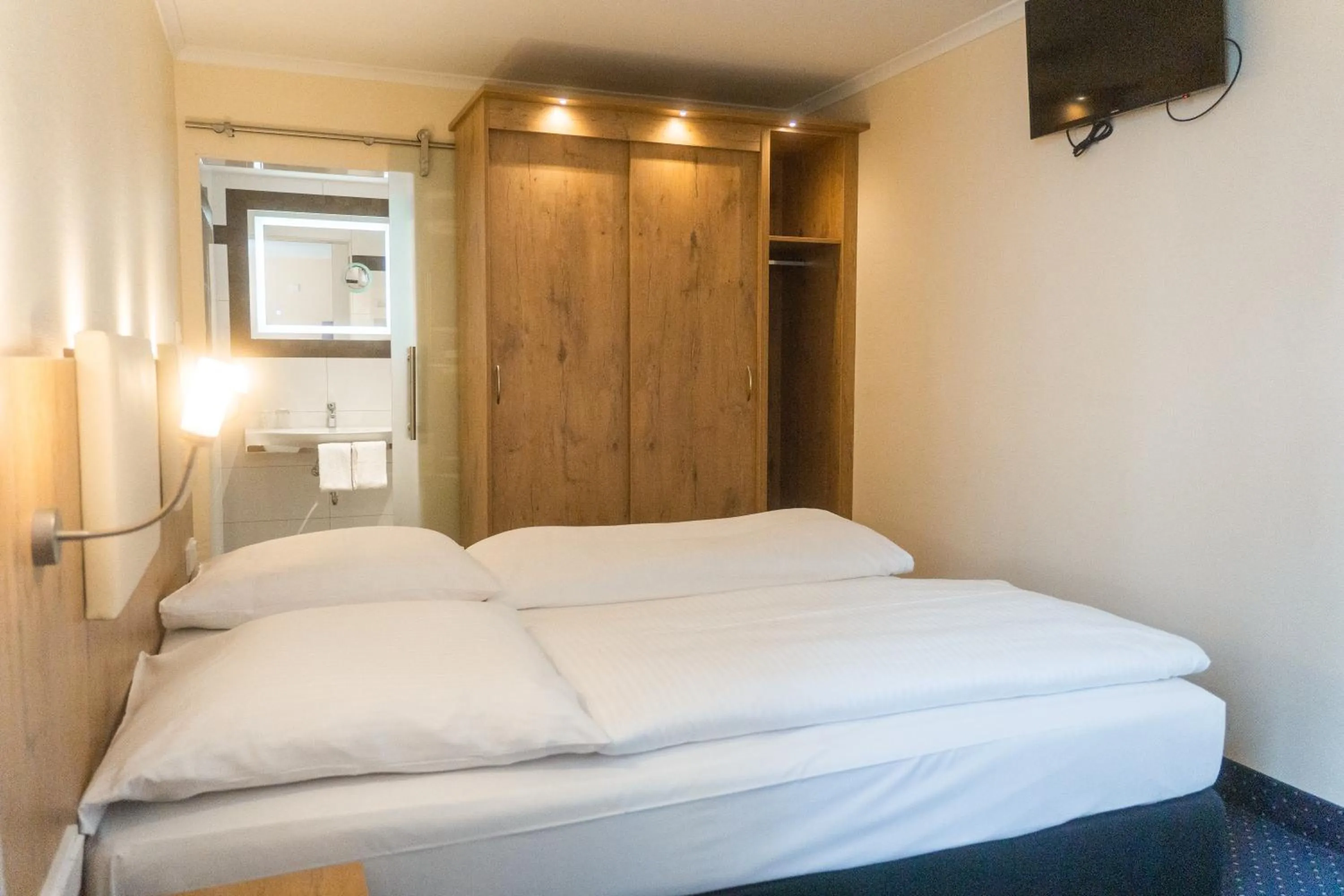 Photo of the whole room, Bed in Hotel Daniel