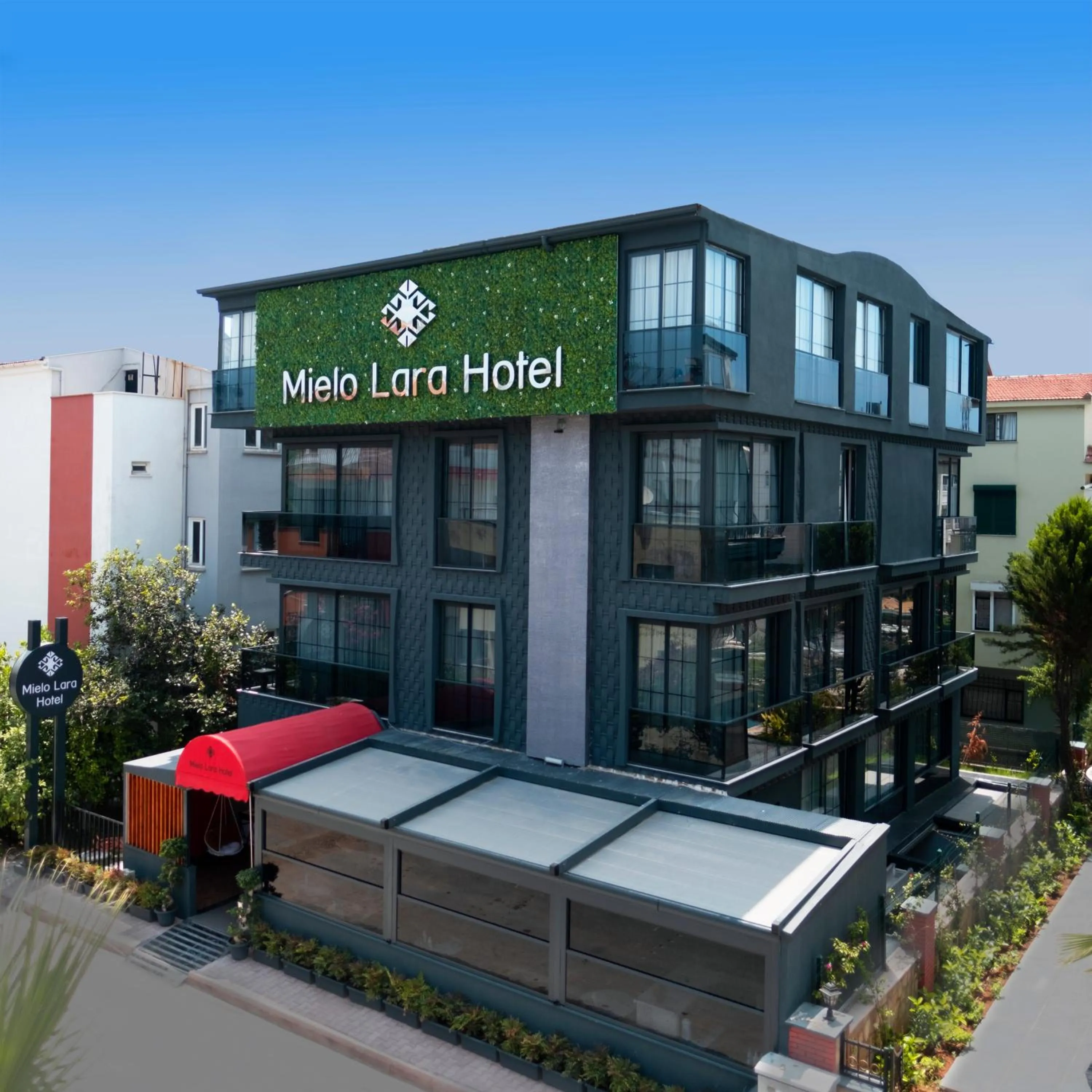 Property building in Mielo Lara Hotel