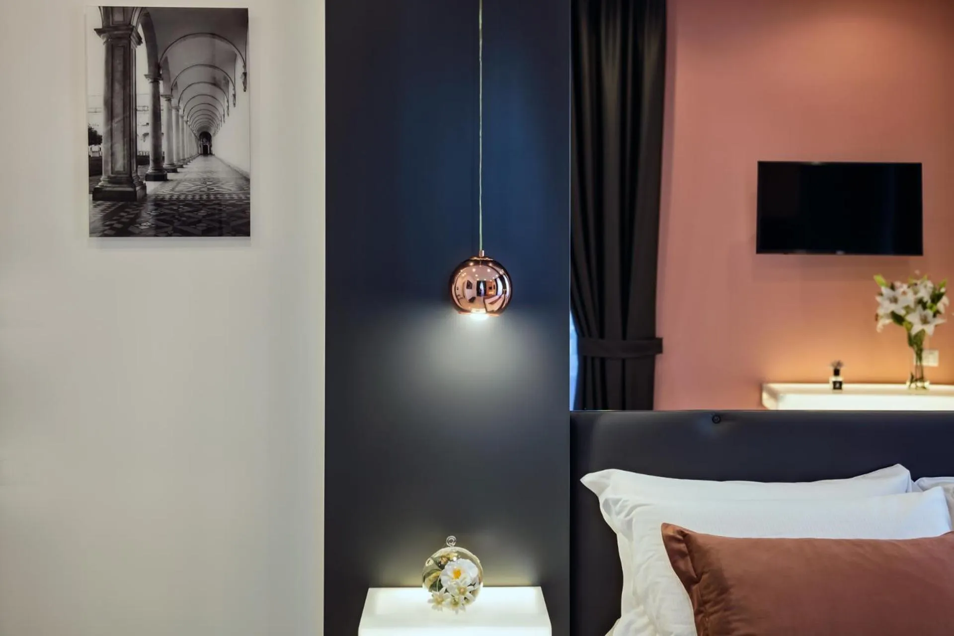 Bed in La Lepre Napoli