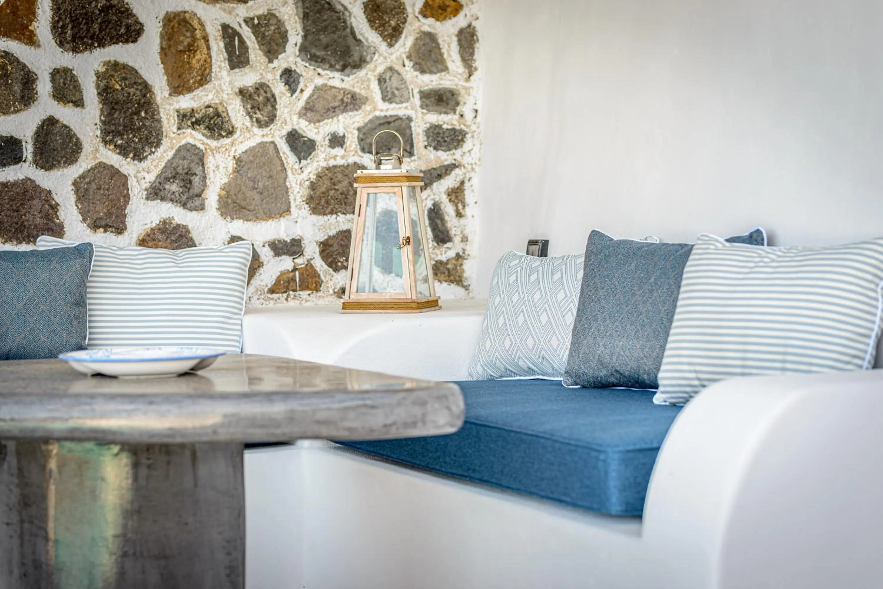 Seating area in Siete Mares Luxury Suites