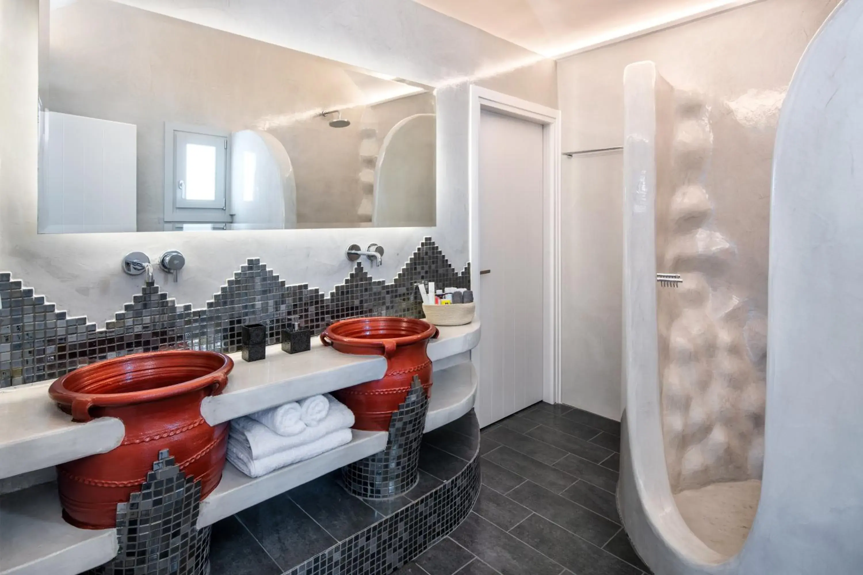 Shower in Siete Mares Luxury Suites Shower in Siete Mares Luxury Suites