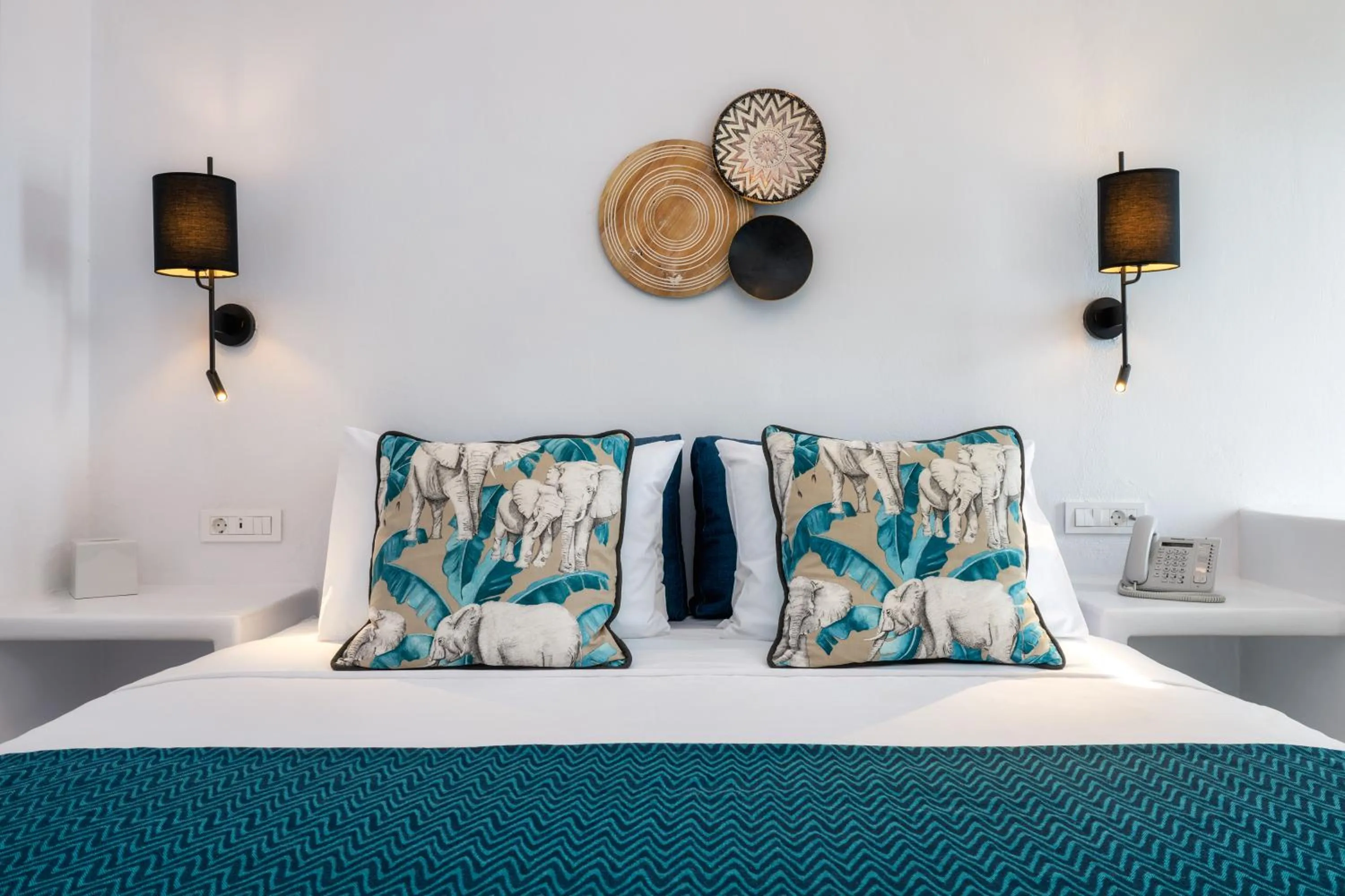 Bed in Siete Mares Luxury Suites