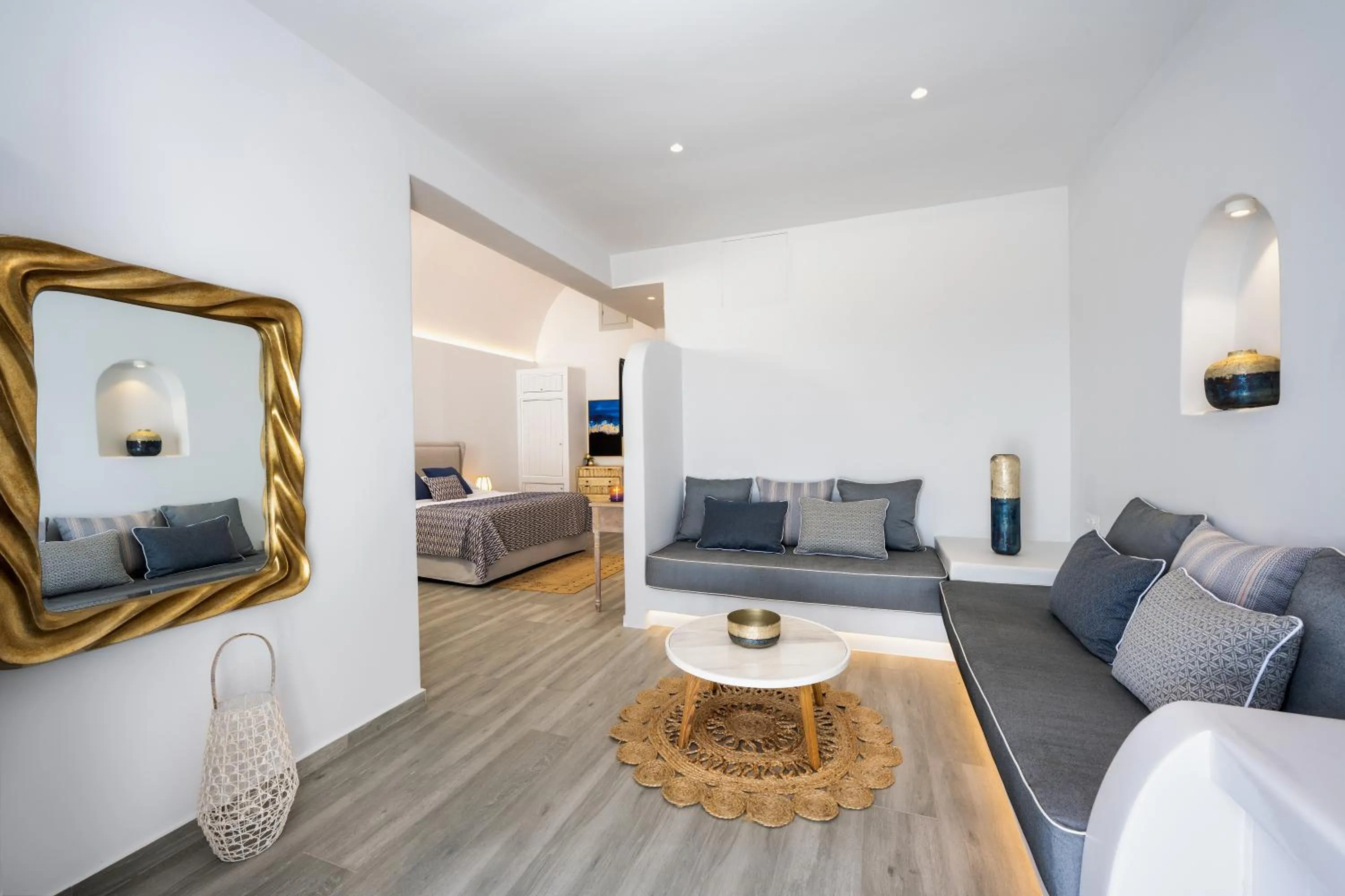 Seating area, Bed in Siete Mares Luxury Suites