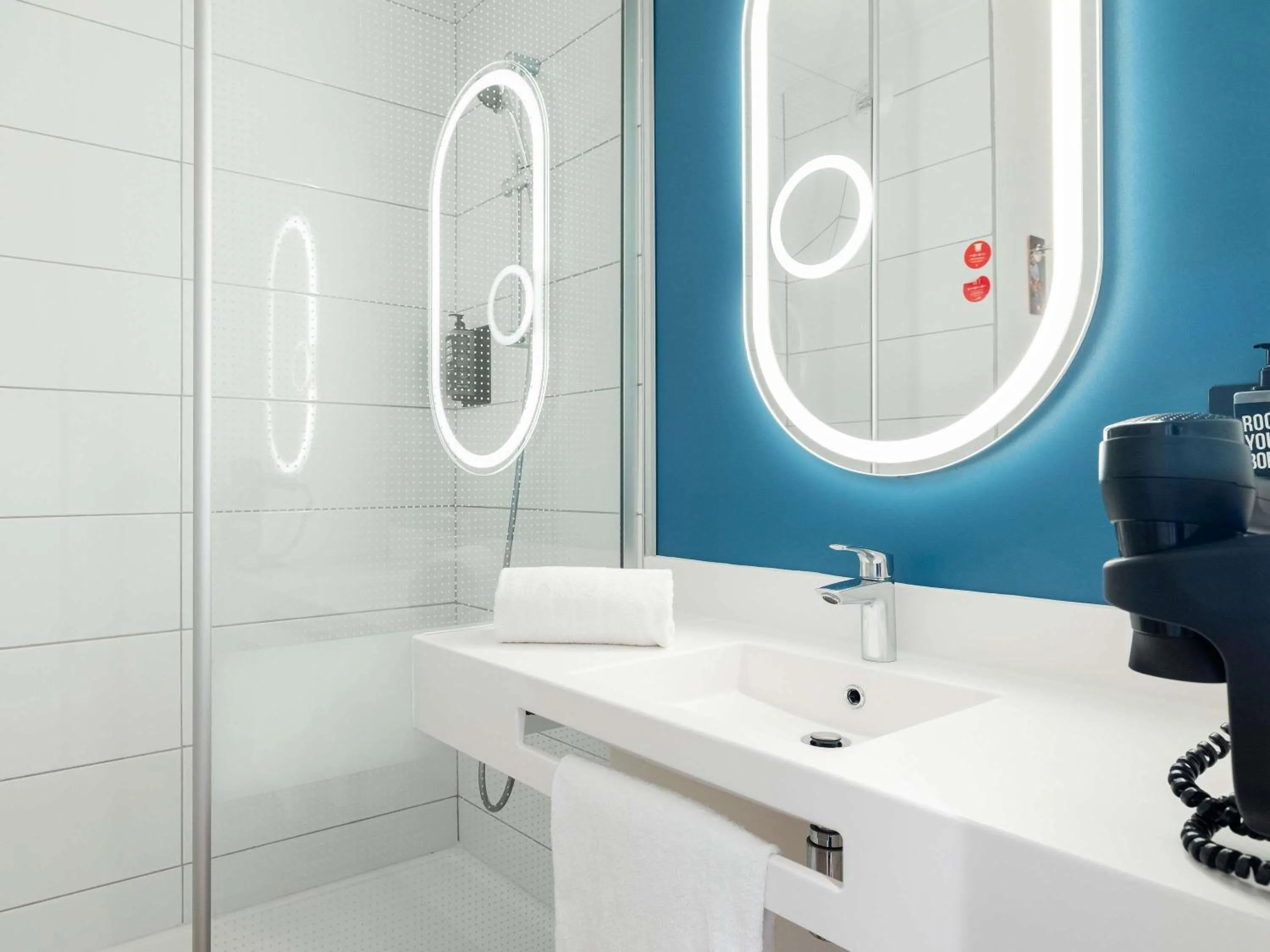 Bedroom in ibis Beziers Est Mediterranee A9/A75