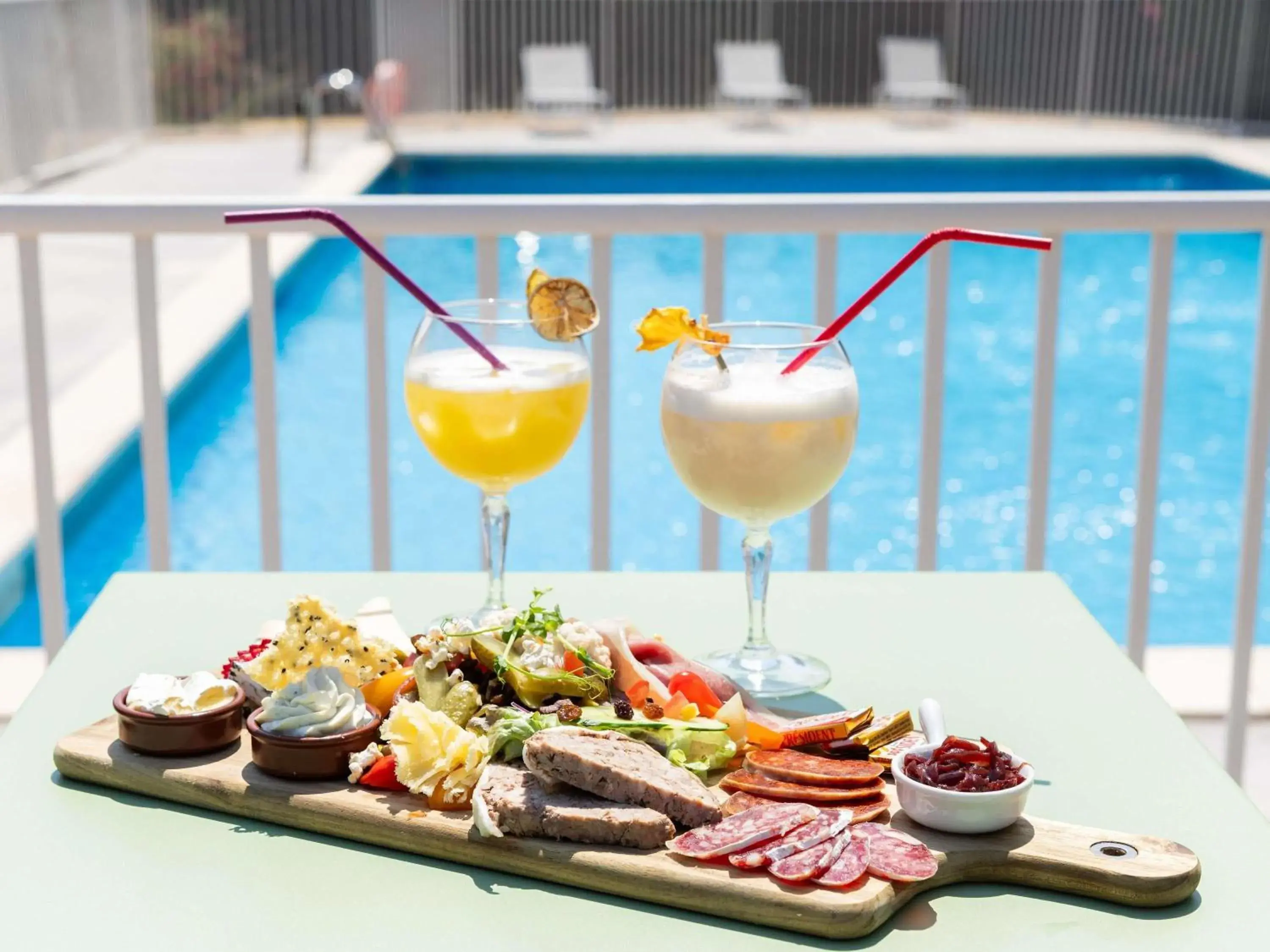 Pool view in ibis Beziers Est Mediterranee A9/A75 Pool view in ibis Beziers Est Mediterranee A9/A75