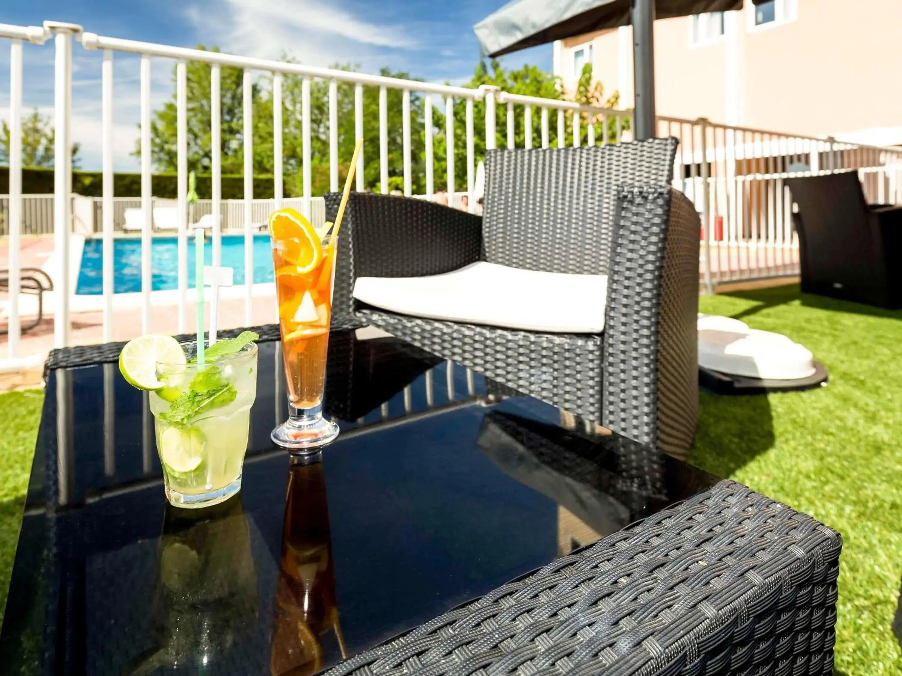 Pool view in ibis Beziers Est Mediterranee A9/A75 Pool view in ibis Beziers Est Mediterranee A9/A75