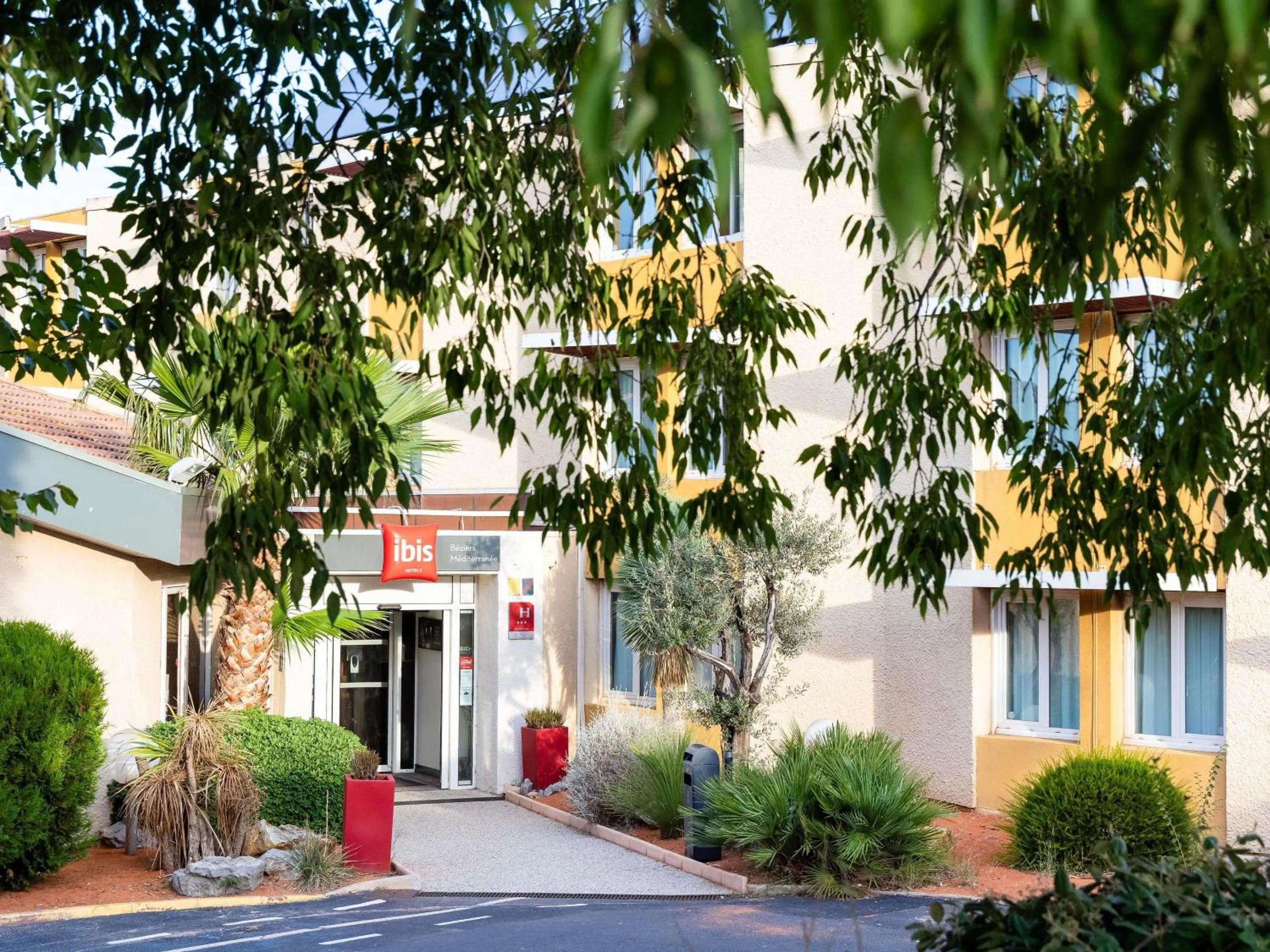 Property building in ibis Beziers Est Mediterranee A9/A75