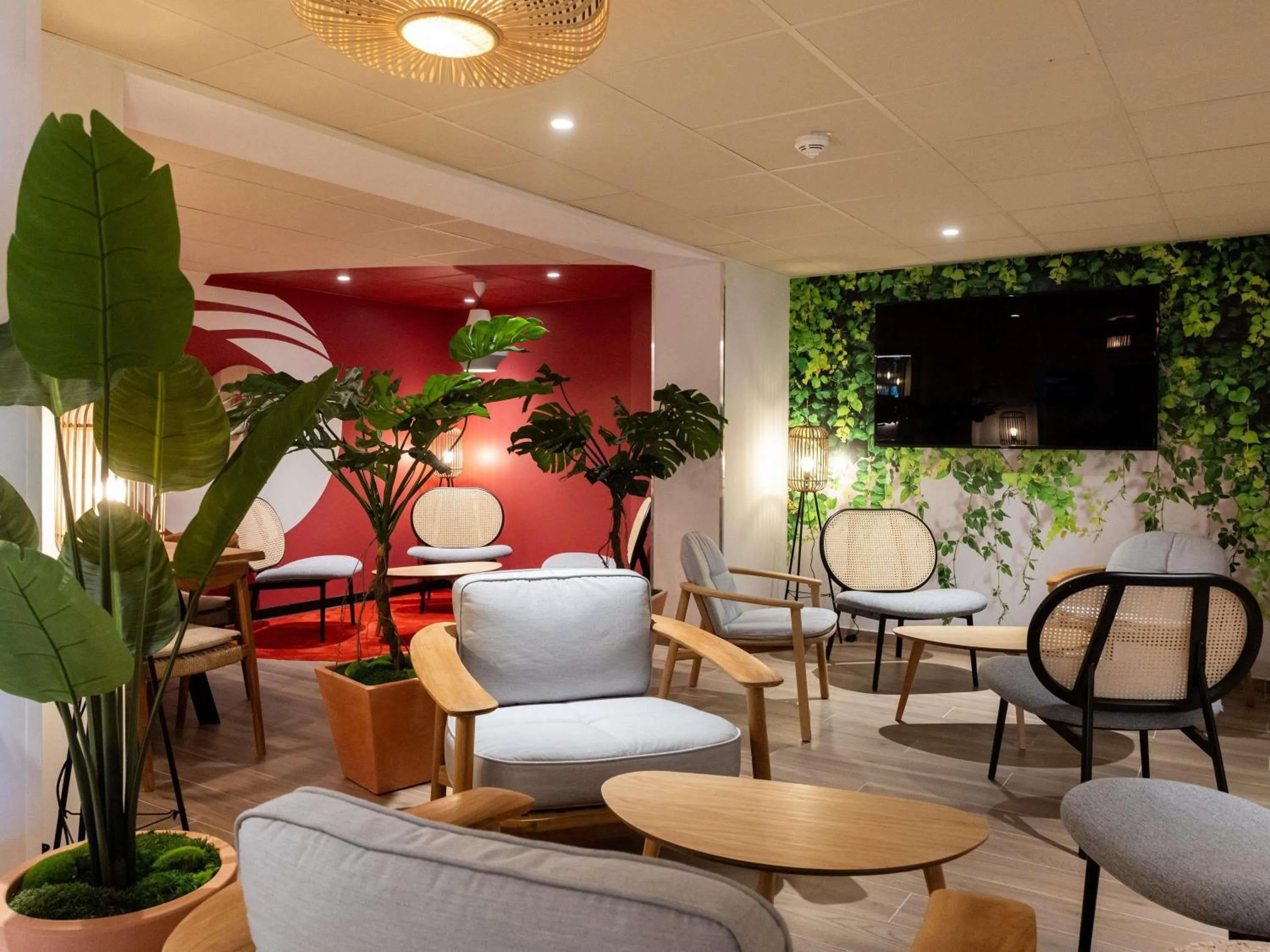 Lounge or bar in ibis Beziers Est Mediterranee A9/A75