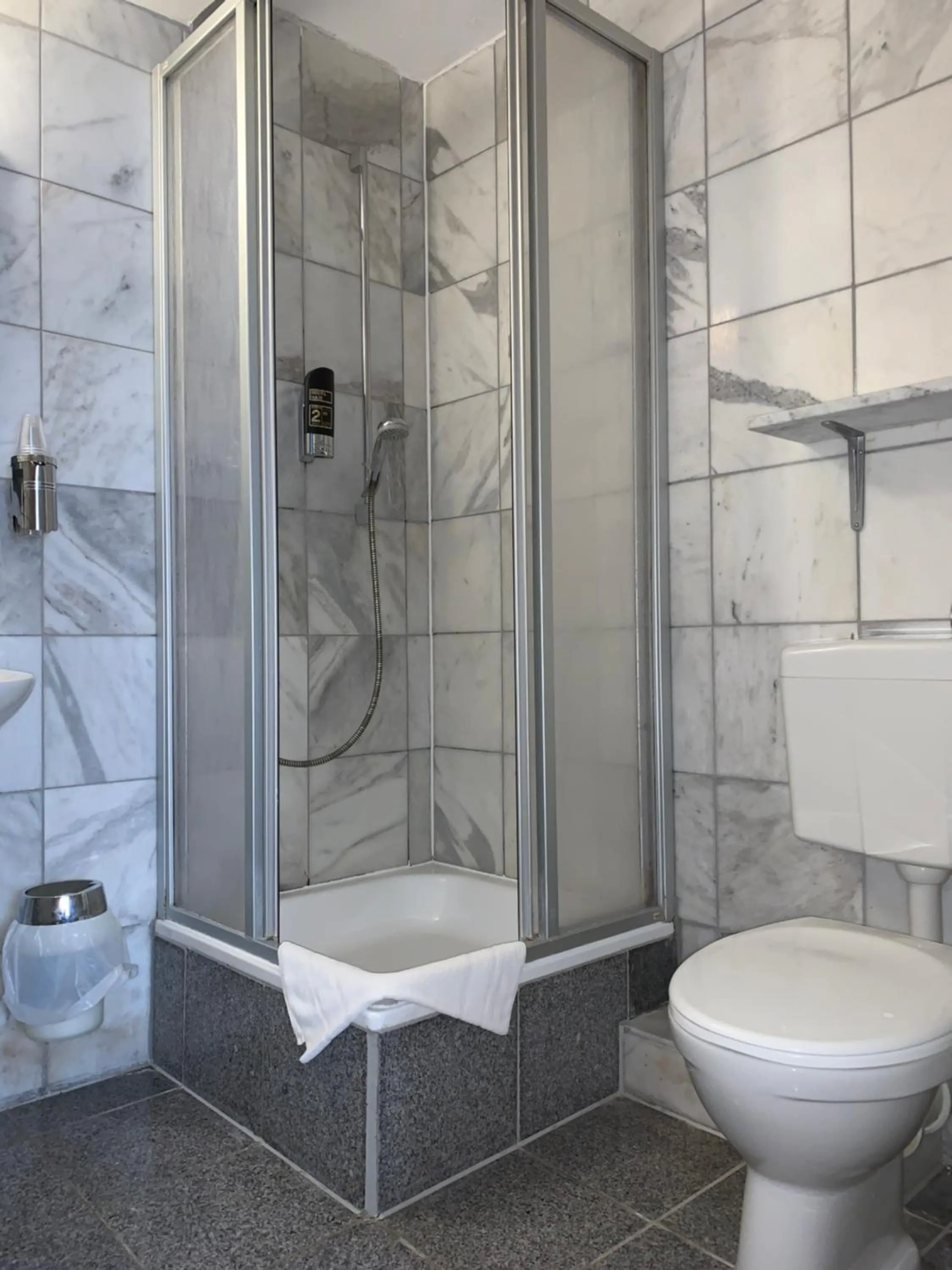 Bathroom in Hotel Zentrum