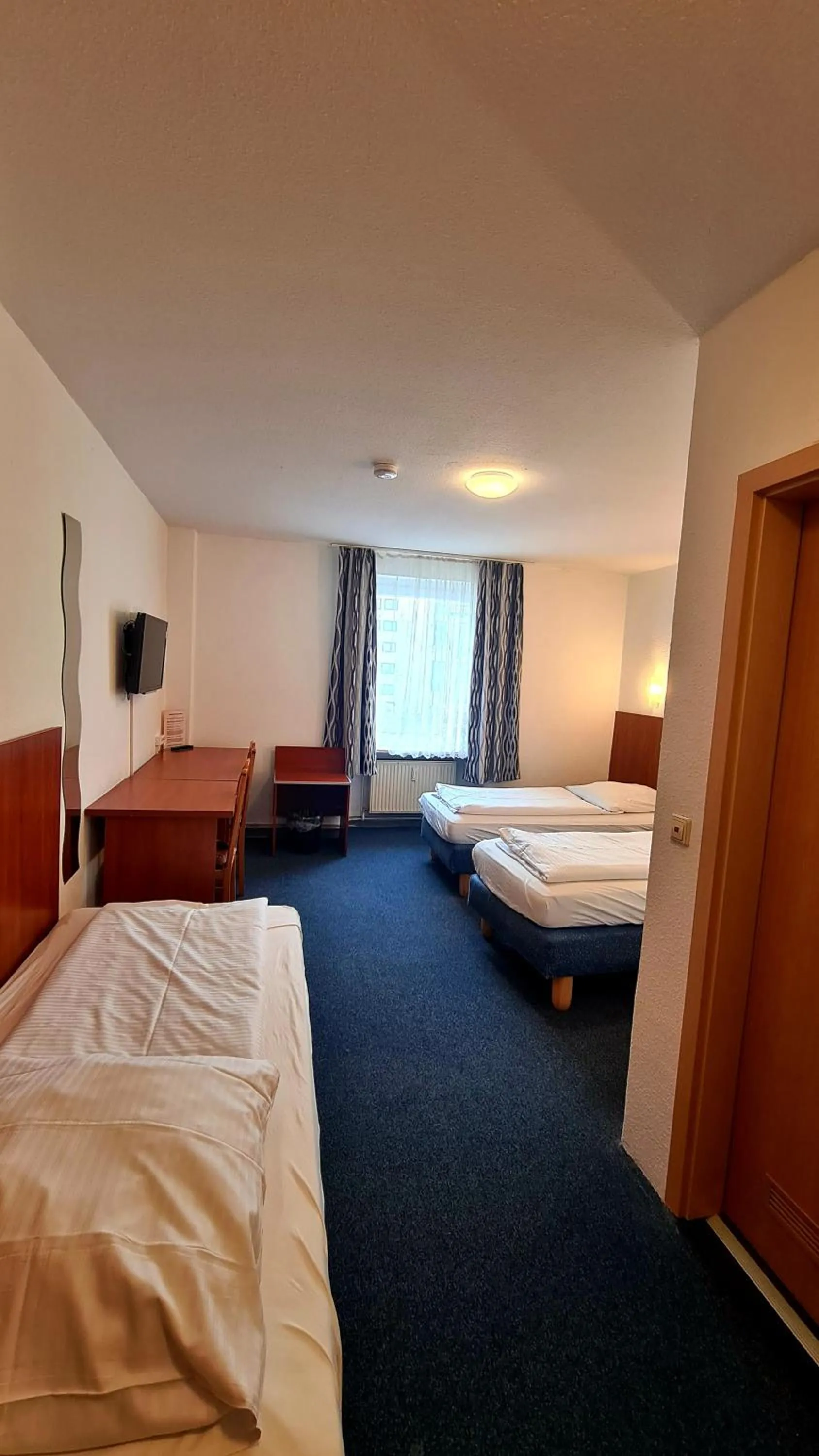 Bed in Hotel Zentrum