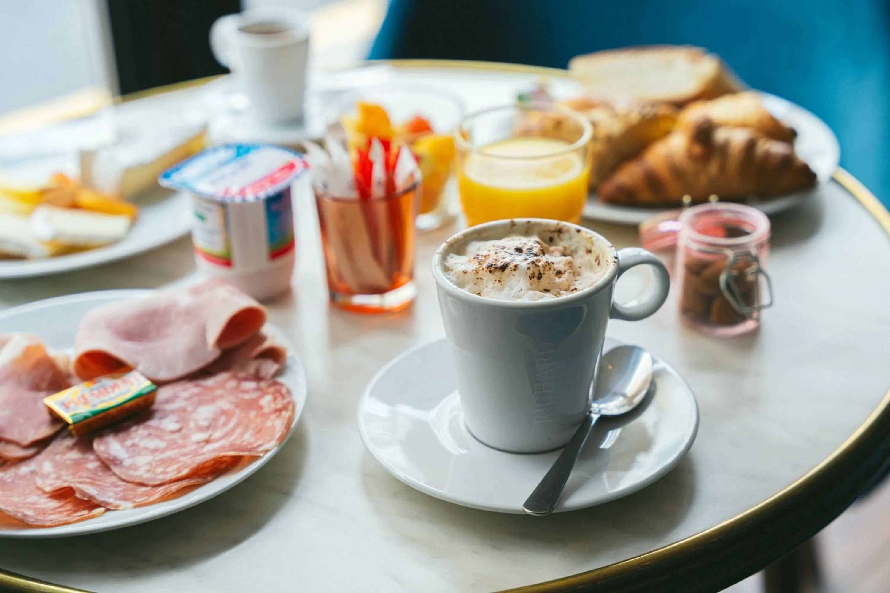 Breakfast in Holidays & Work HOTEL