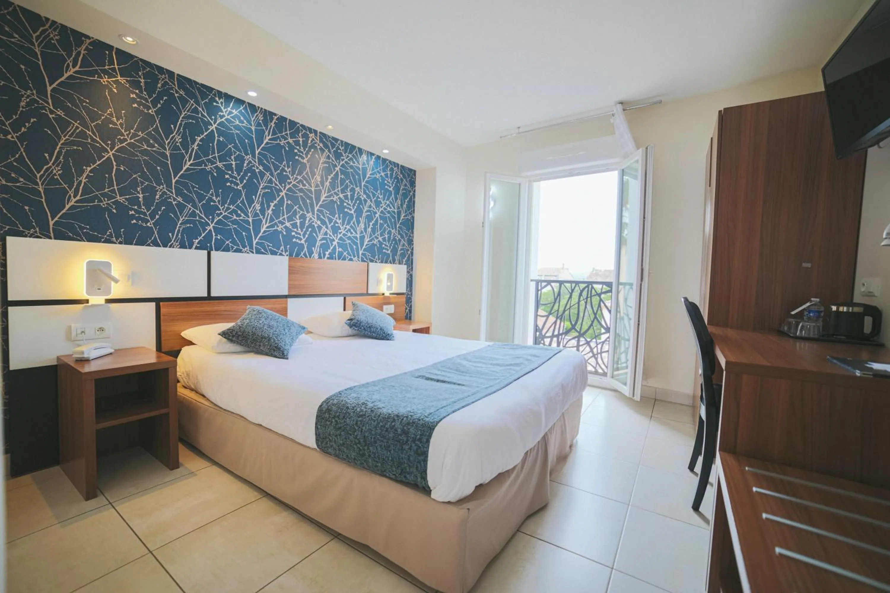 People, Bed in Holidays & Work HOTEL