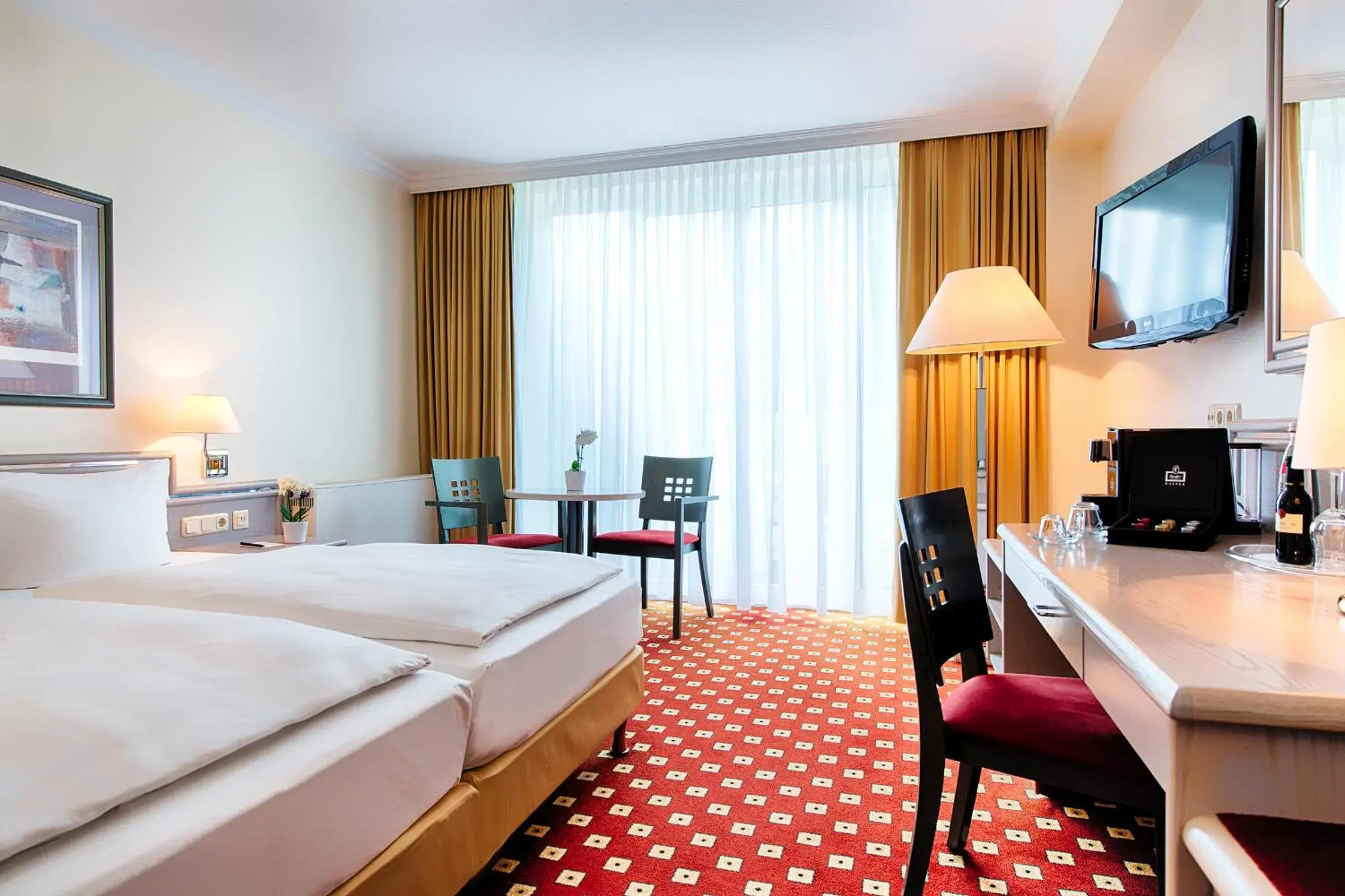 TV and multimedia, Bed in Welcome Hotel Bad Arolsen TV and multimedia, Bed in Welcome Hotel Bad Arolsen