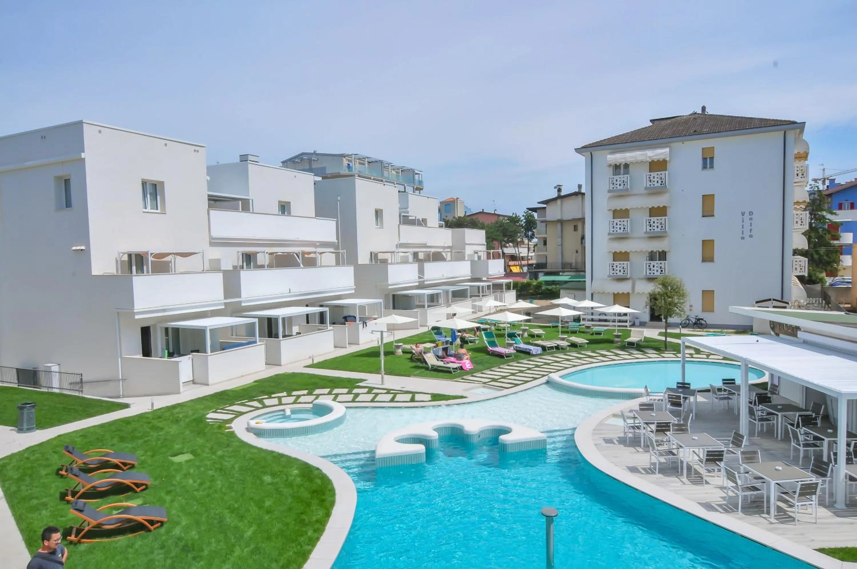 Property building in Marina Suites & Apartments 4 stelle S