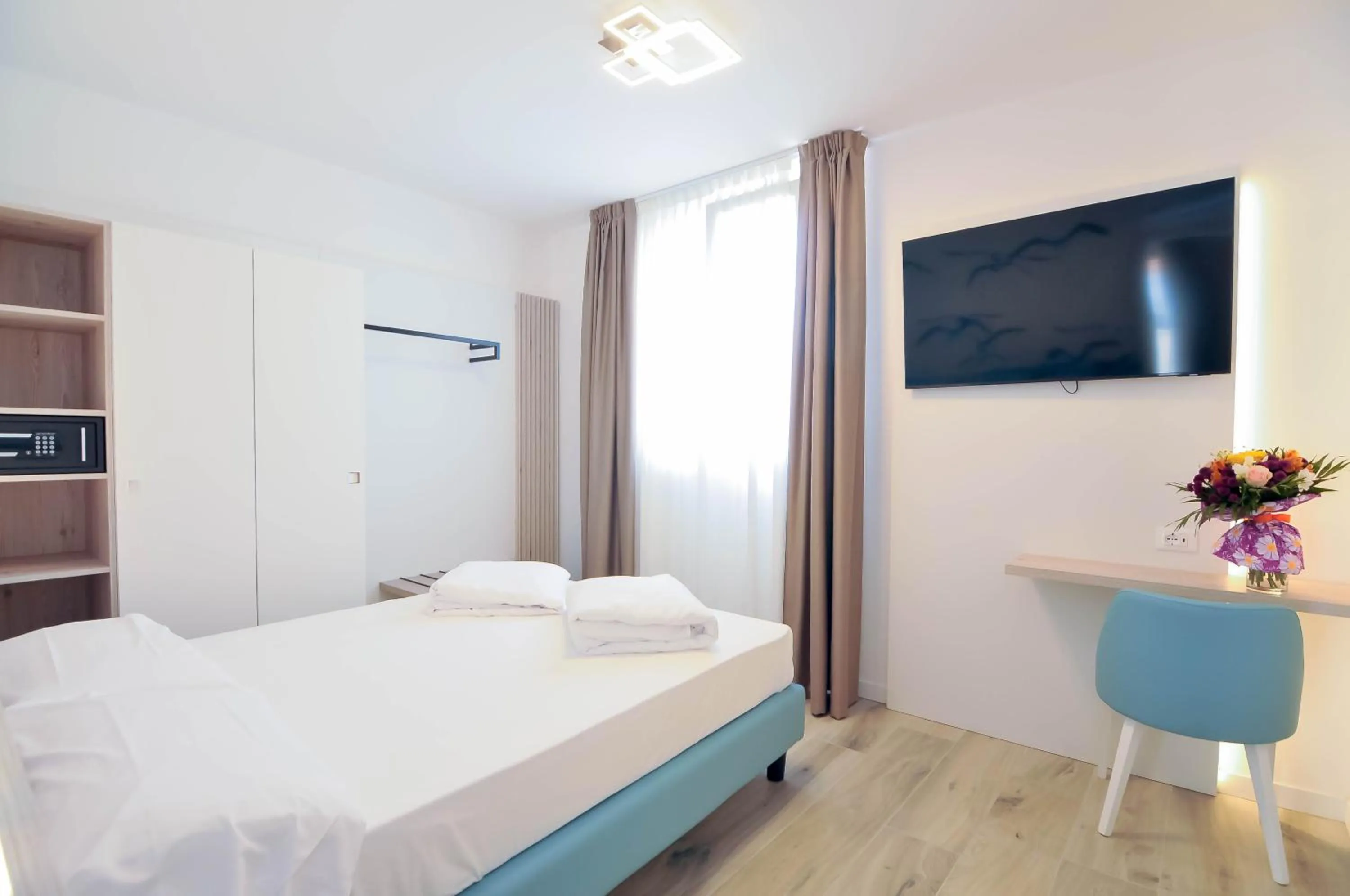 Bedroom, Bed in Marina Suites & Apartments 4 stelle S