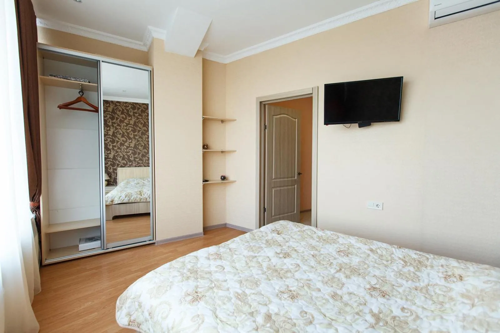 Bed in Sun City Apart Hotel