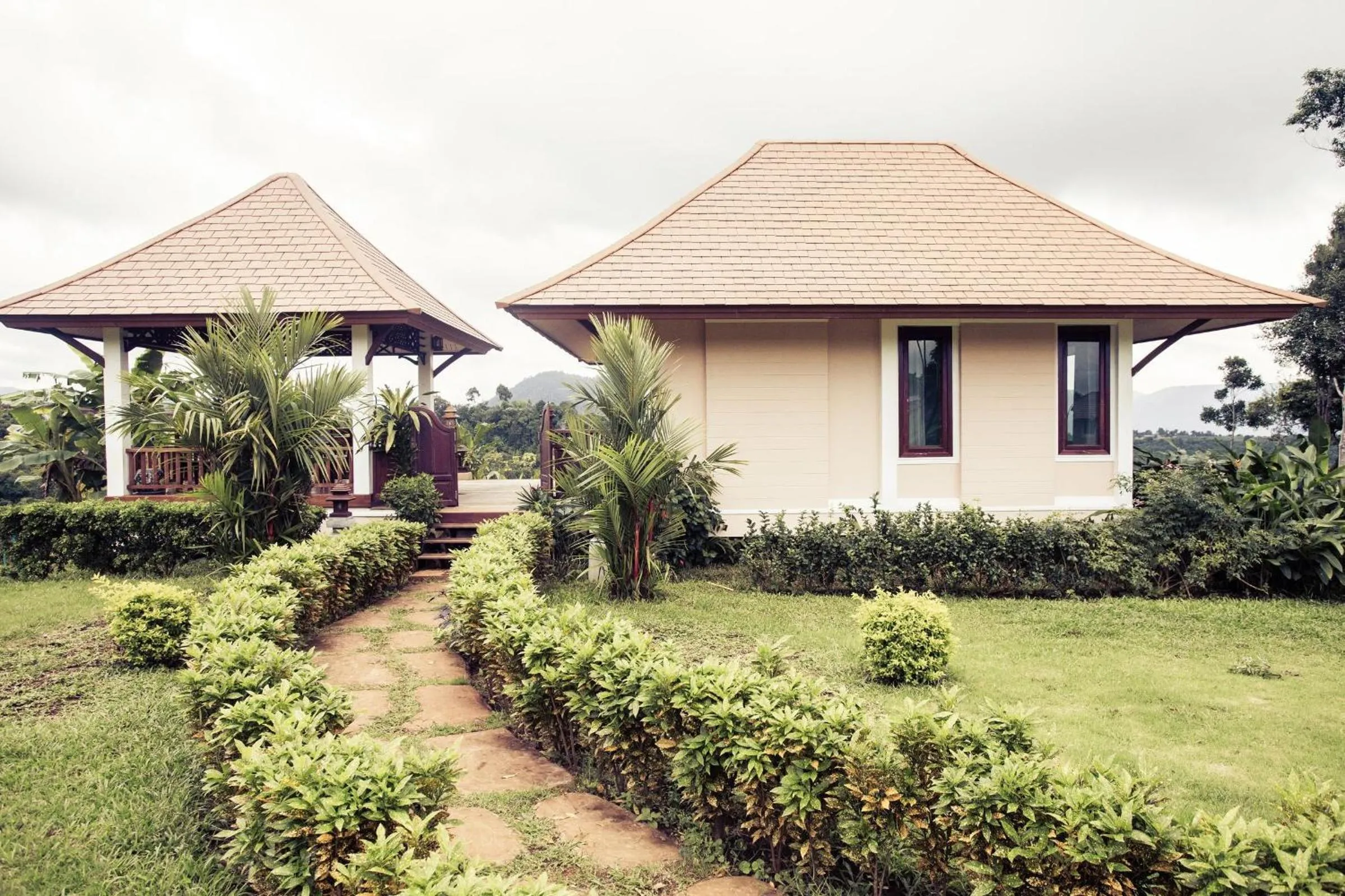 Facade/entrance in Sabaidee Valley
