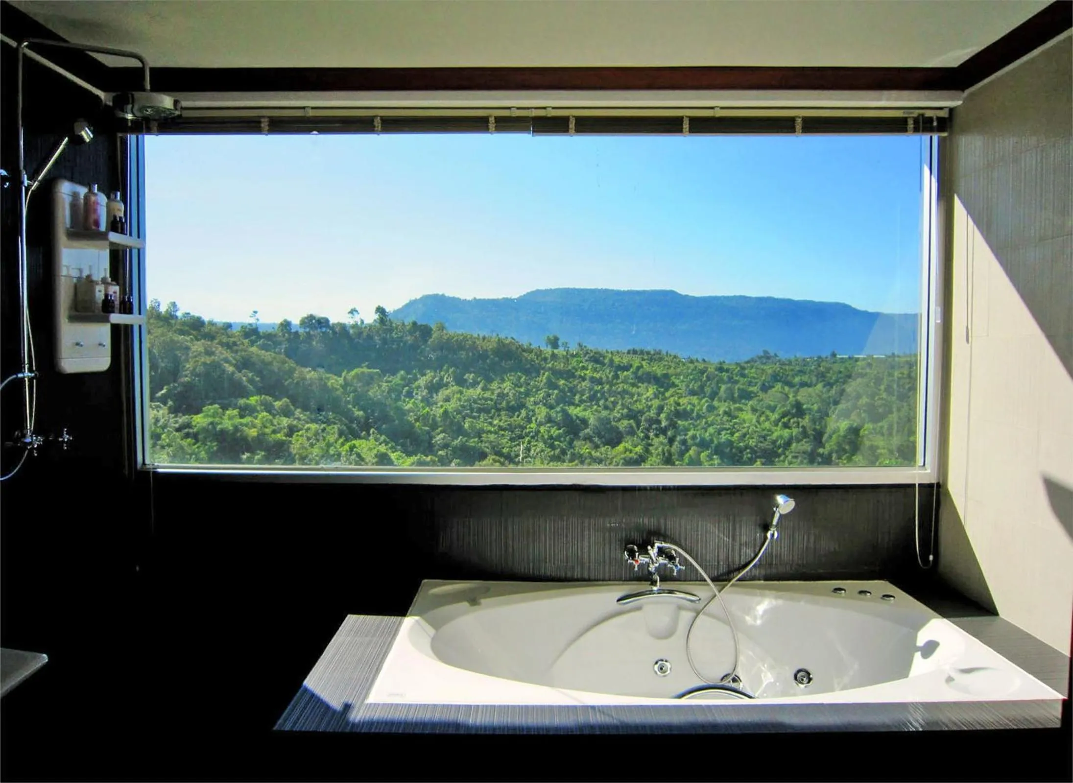 Toilet in Sabaidee Valley