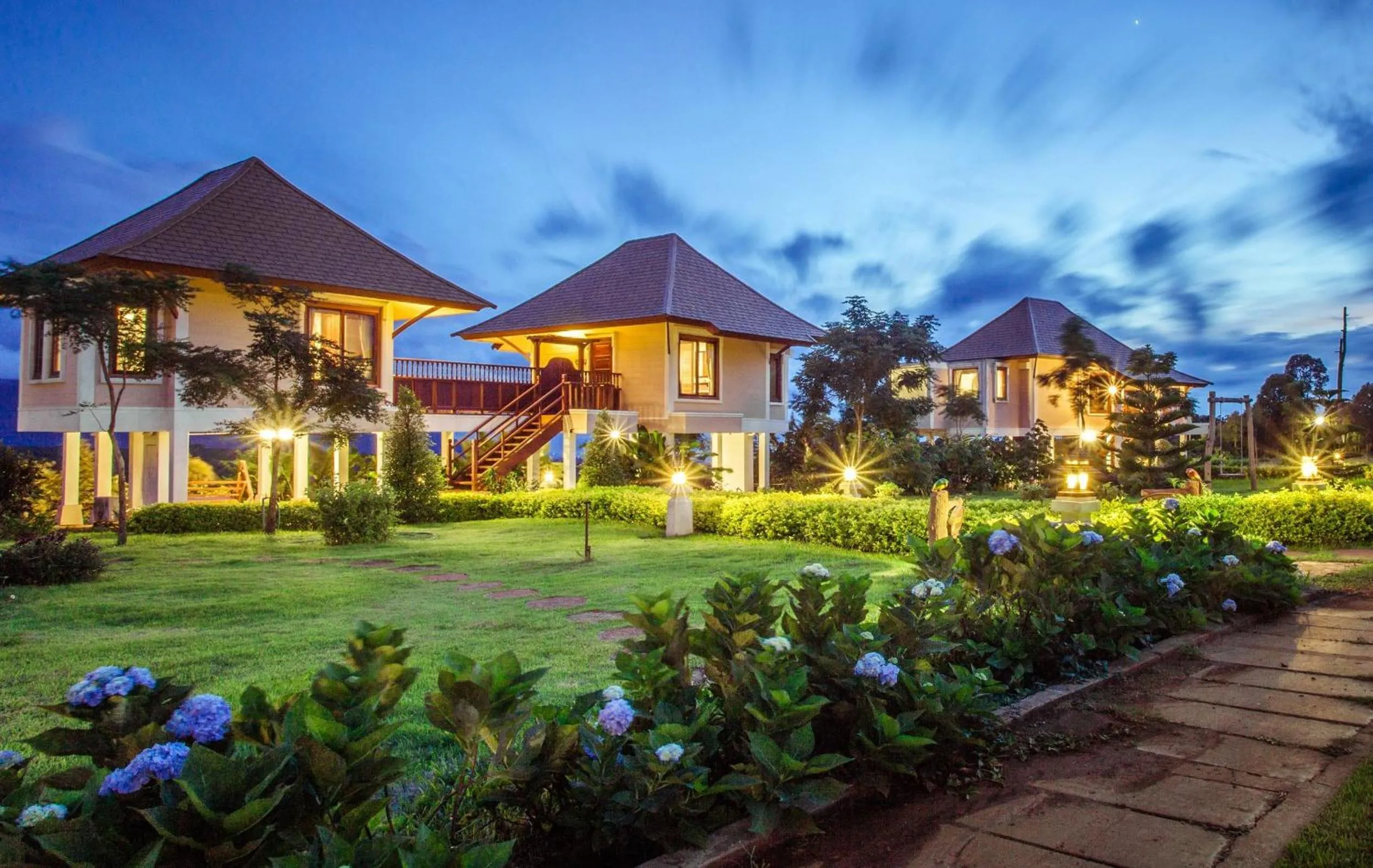 Facade/entrance in Sabaidee Valley
