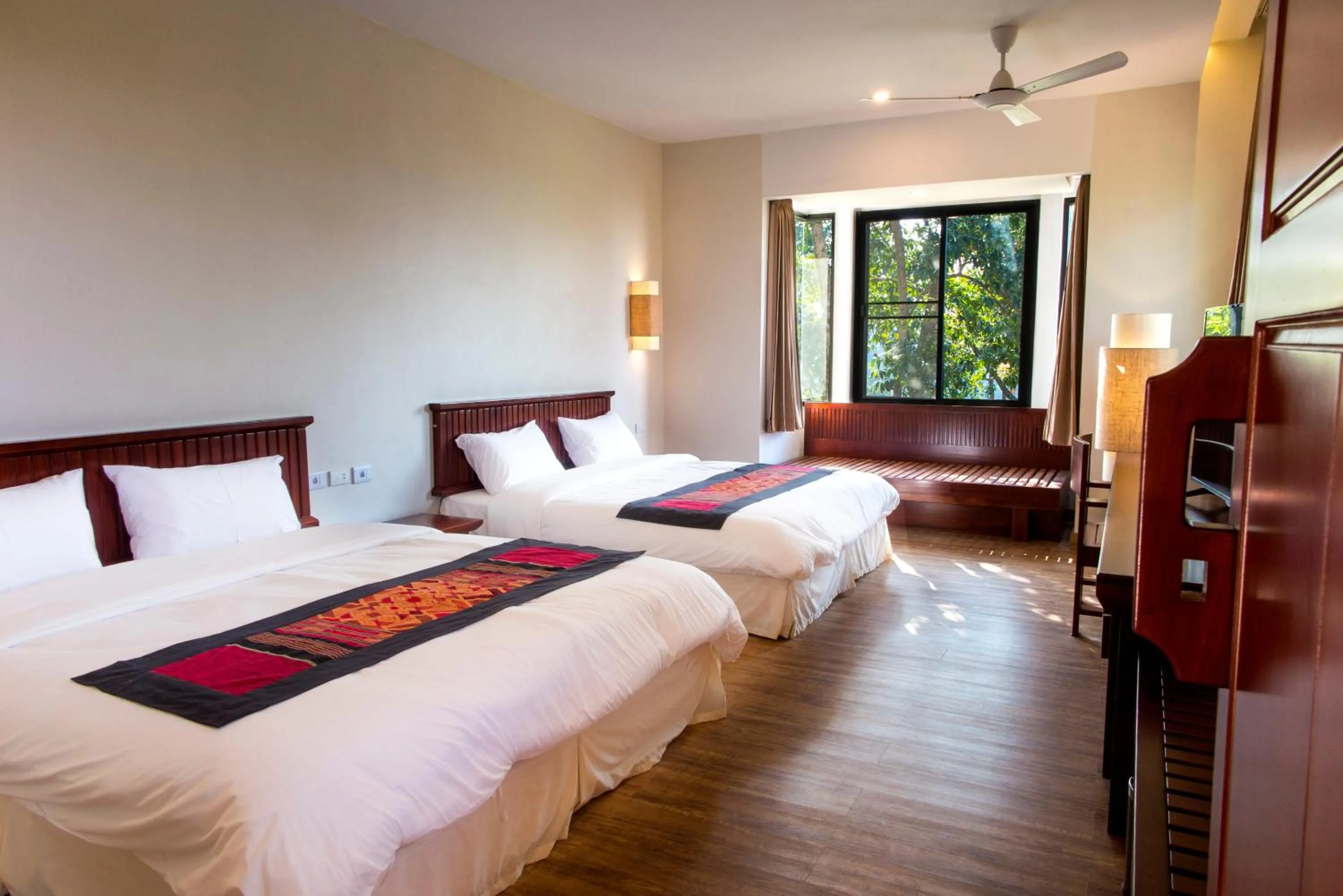 Bed in Sabaidee Valley