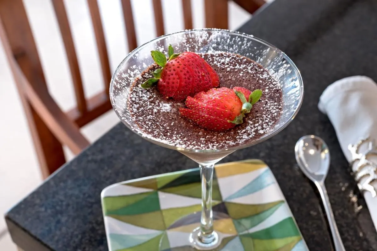 Food and drinks in Tom Tom by Blue Sky Luxury