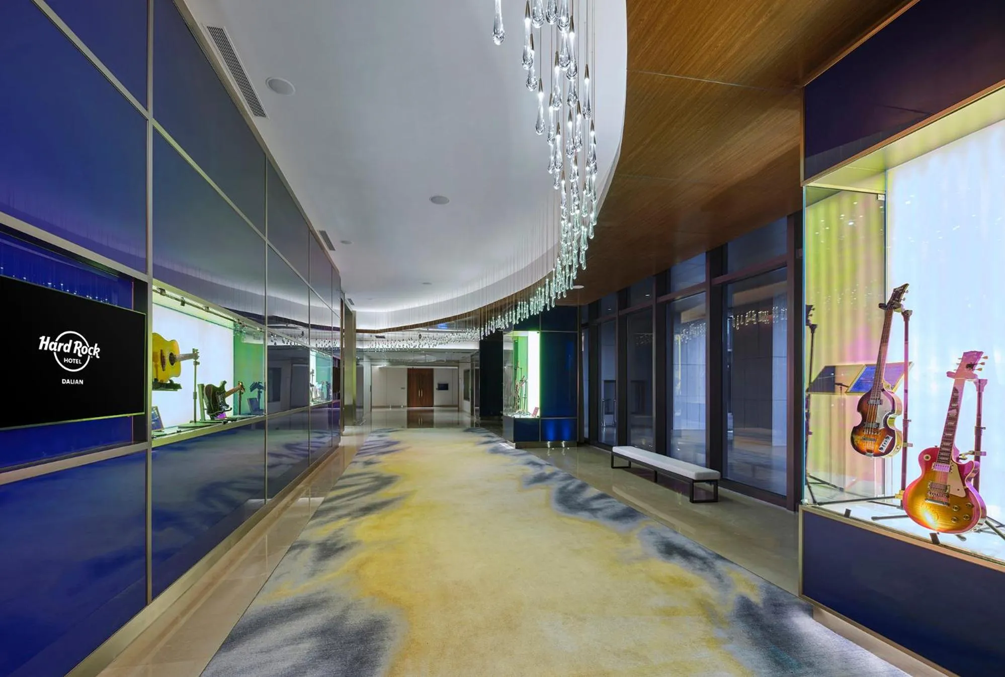 Lounge or bar in Hard Rock Hotel Dalian