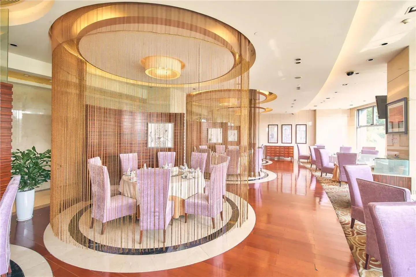 Restaurant/places to eat in Parkview Hotel Restaurant/places to eat in Parkview Hotel