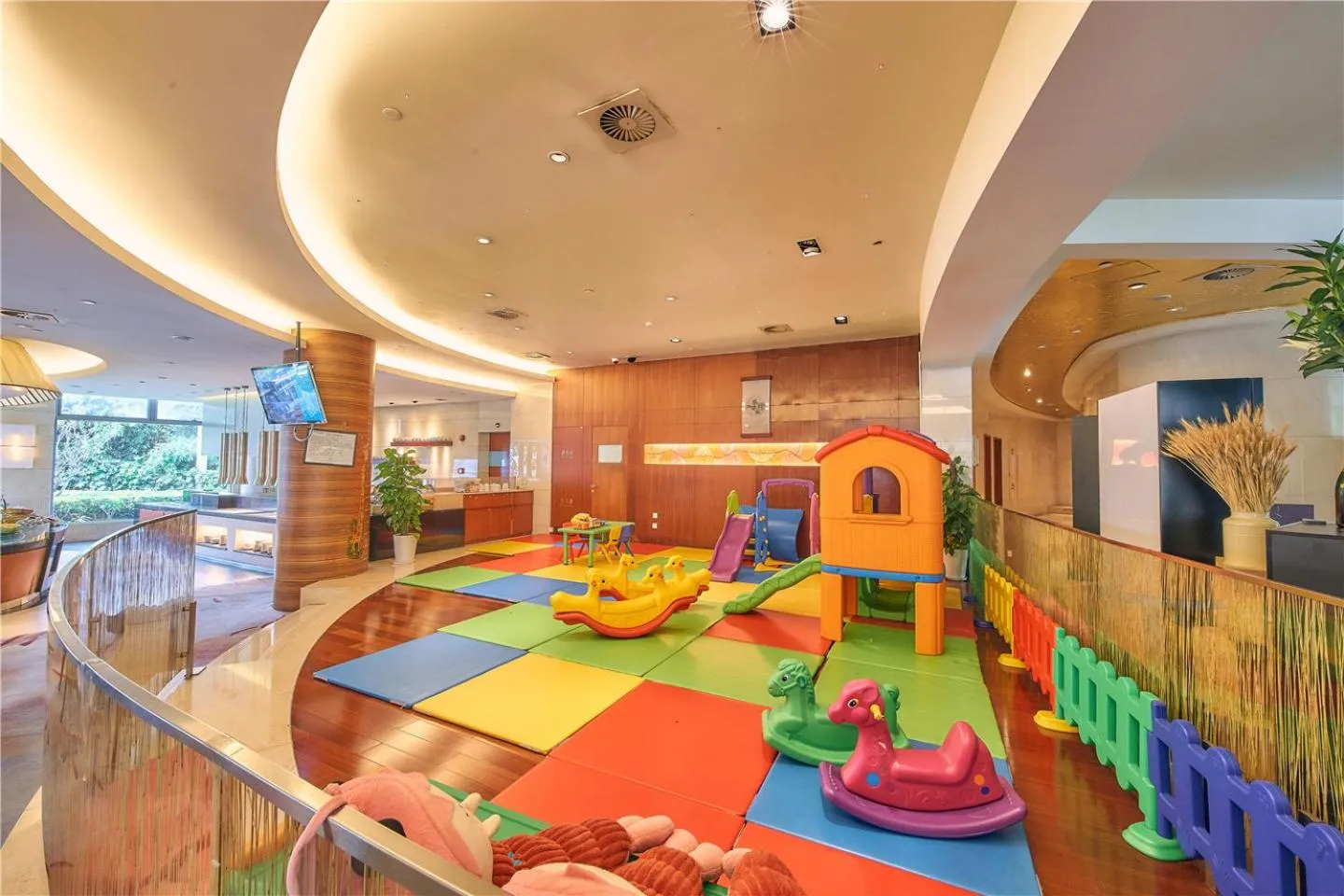 Children play ground in Parkview Hotel