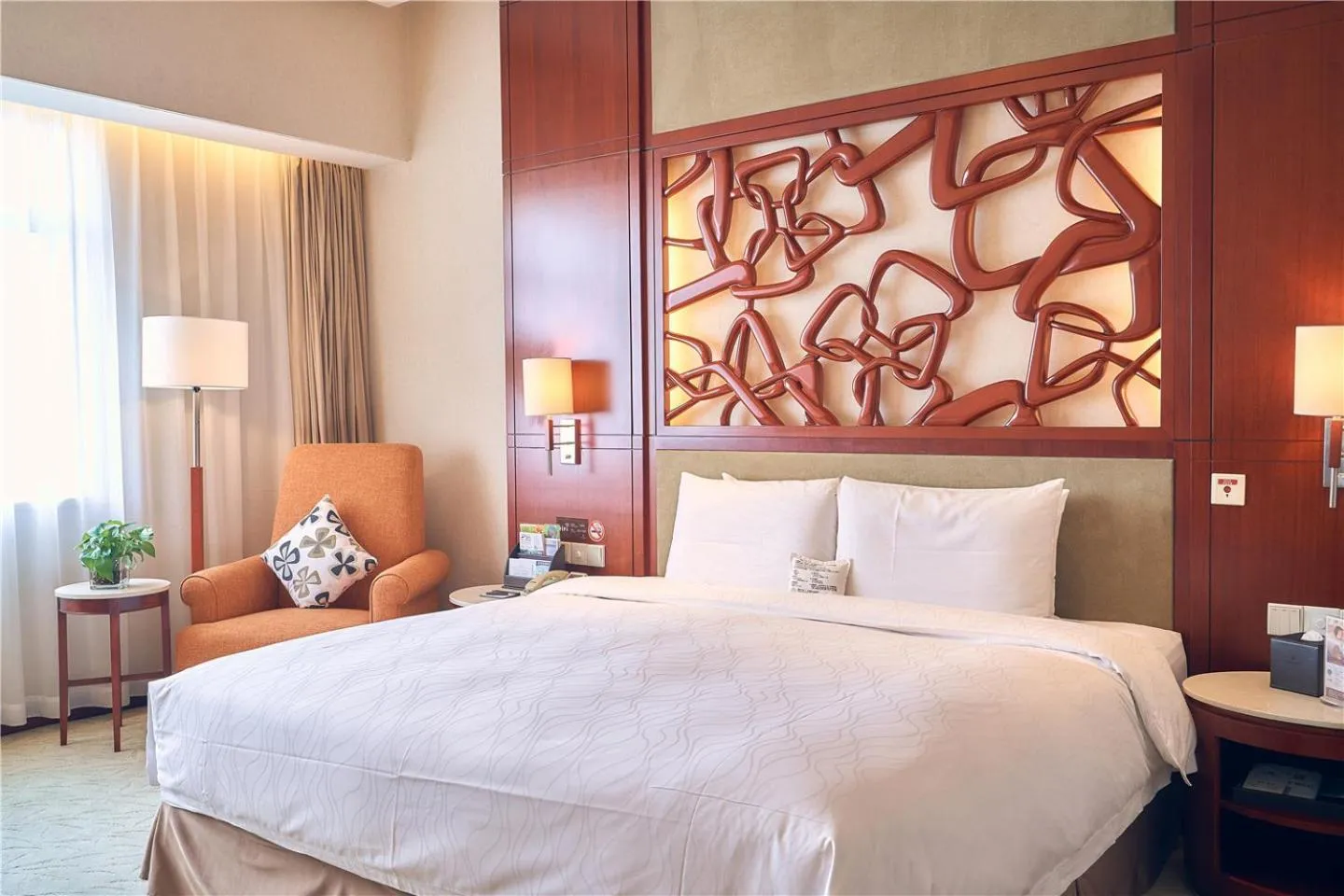 Bed in Parkview Hotel