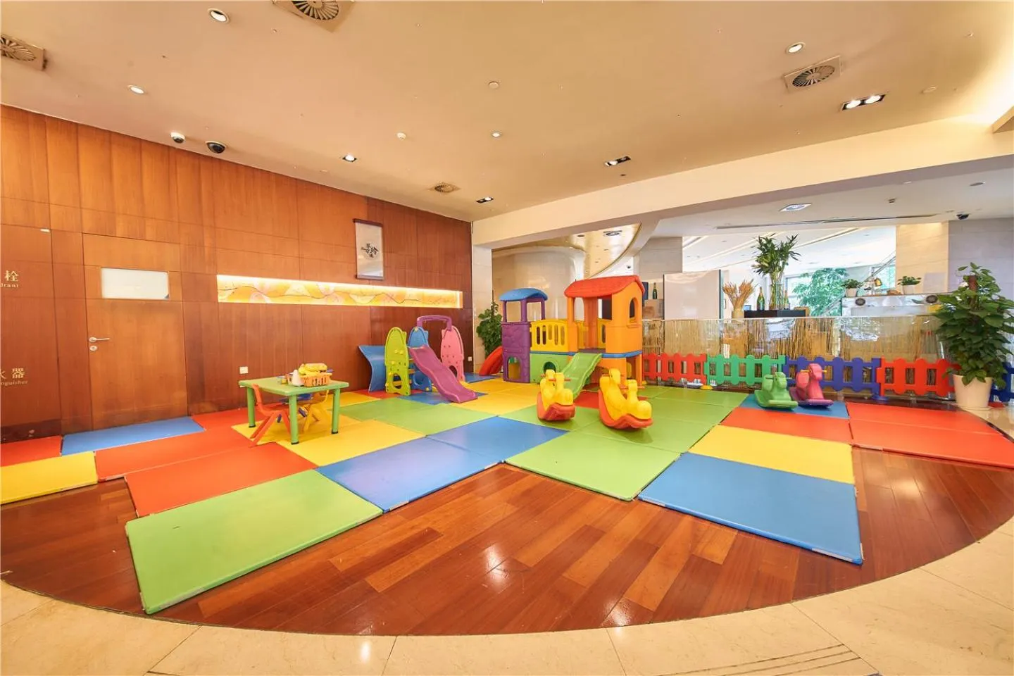 Children play ground in Parkview Hotel