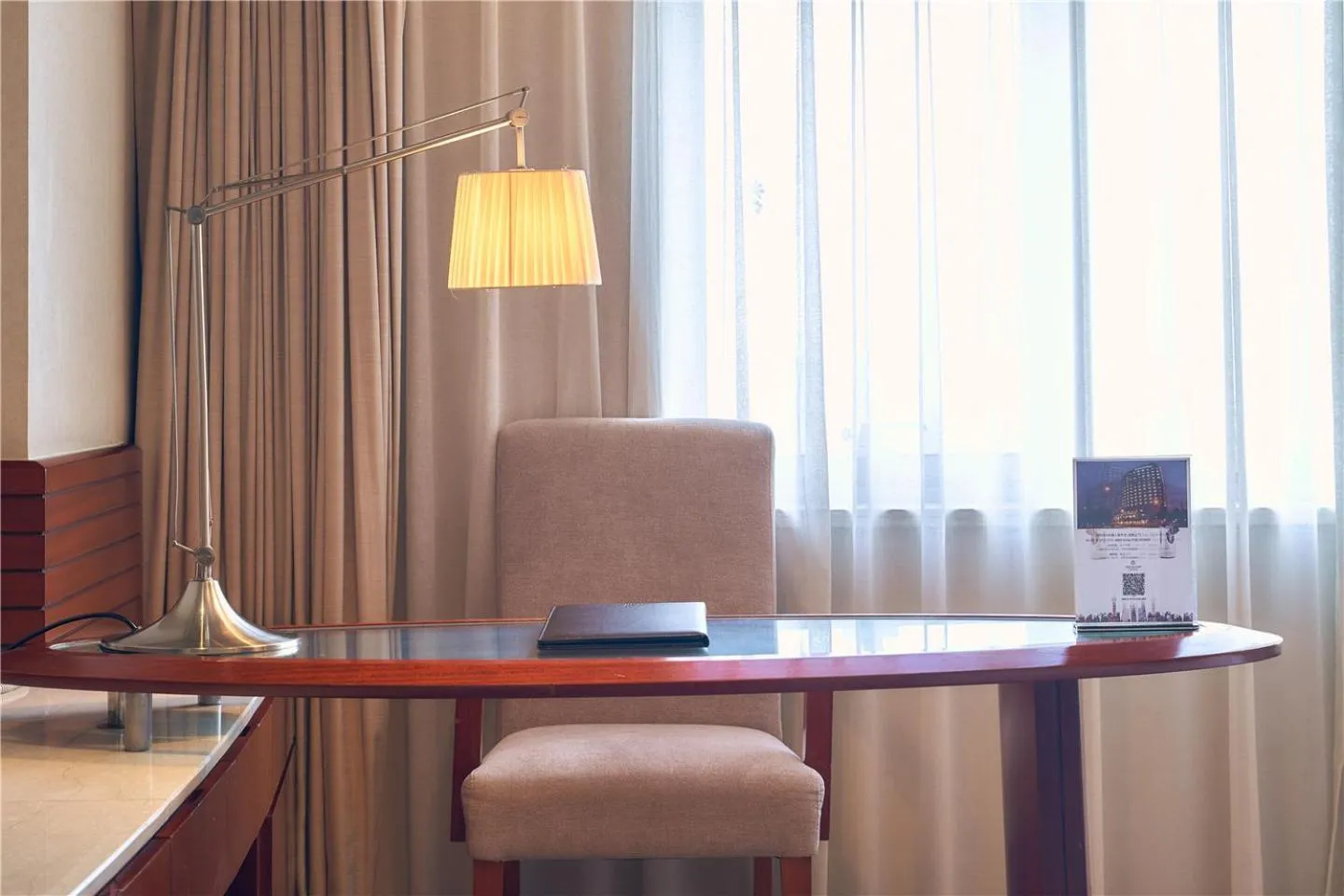 Living room in Parkview Hotel