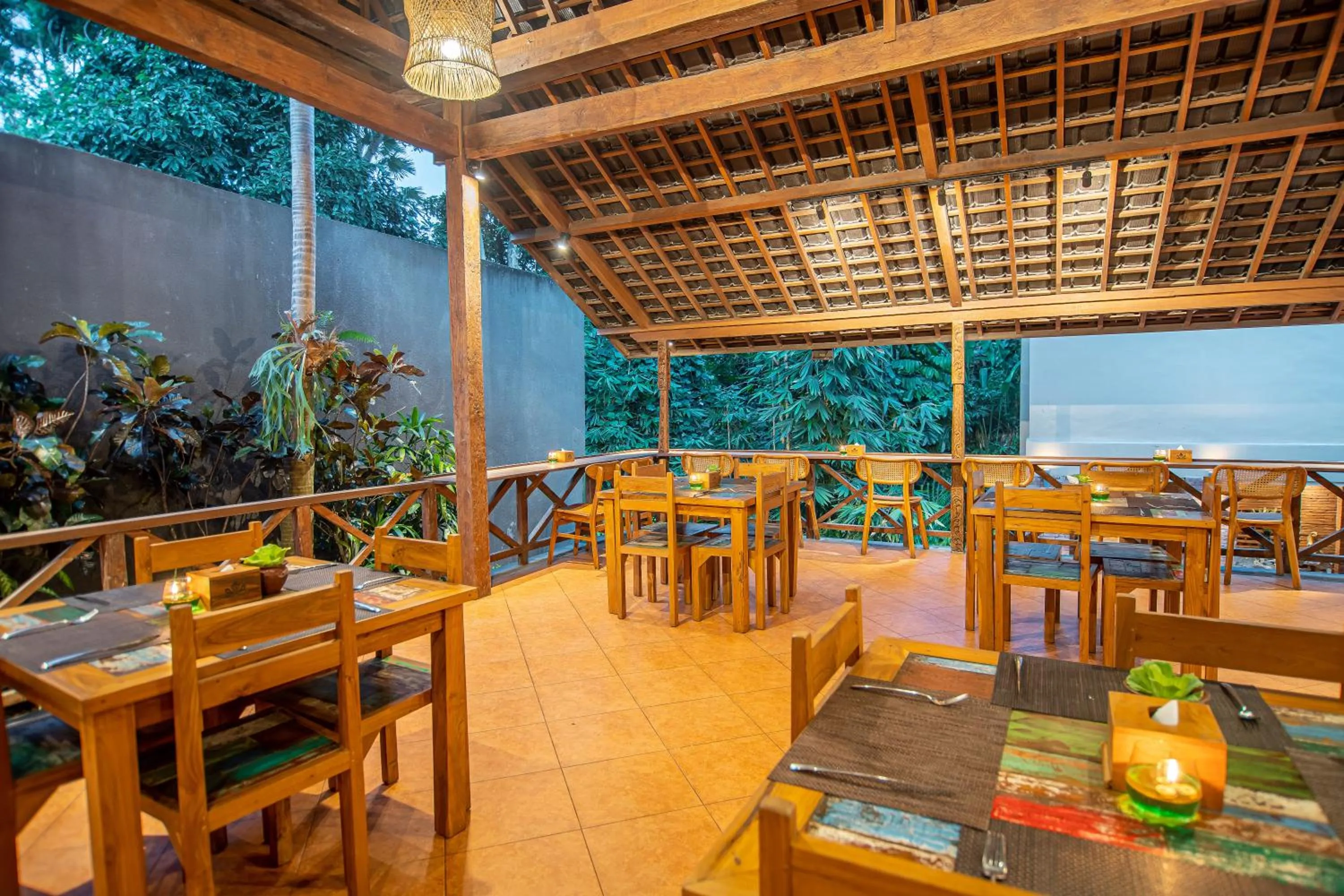 Restaurant/places to eat in Merak Village by Prasi