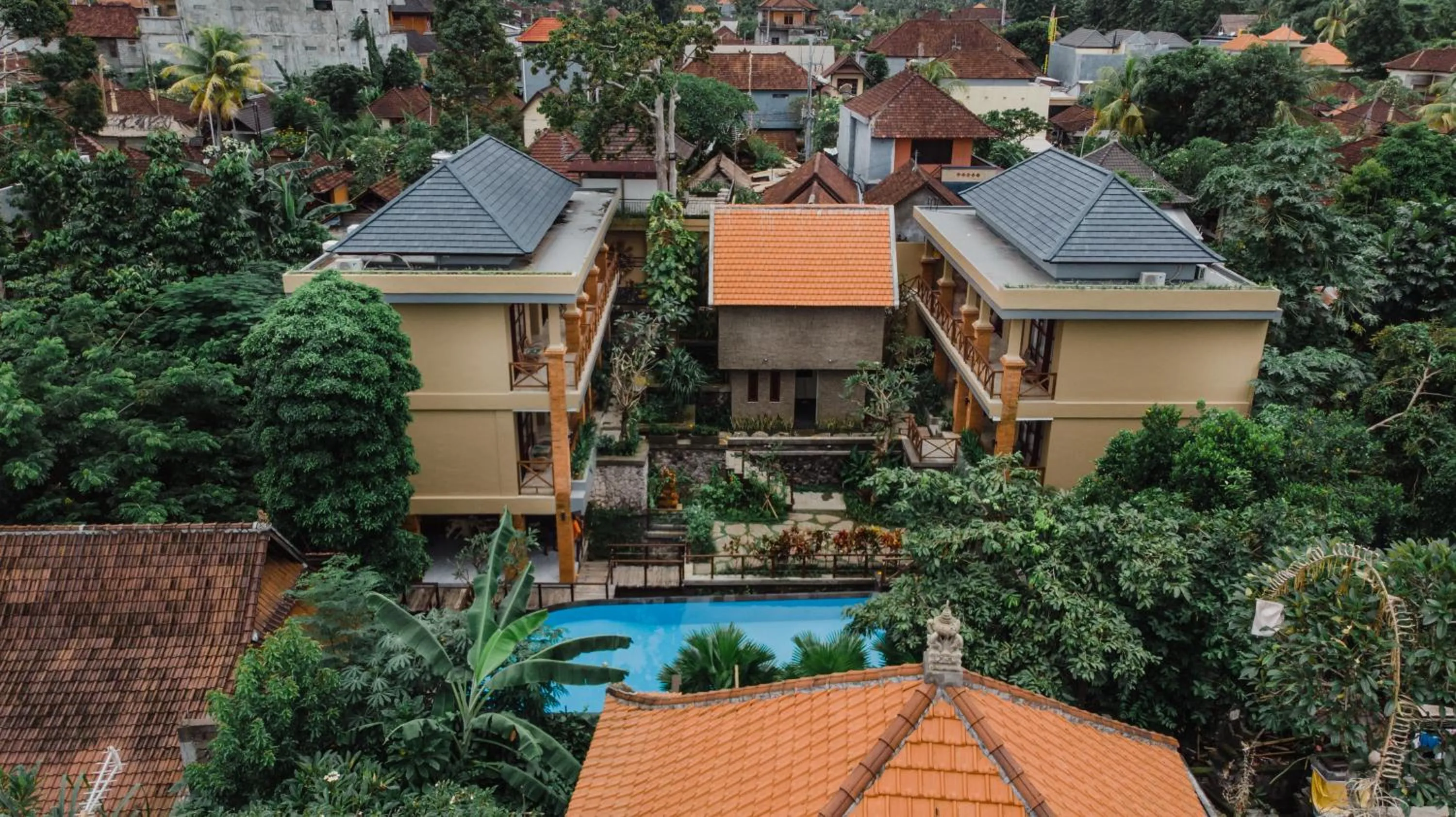 Property building in Merak Village by Prasi