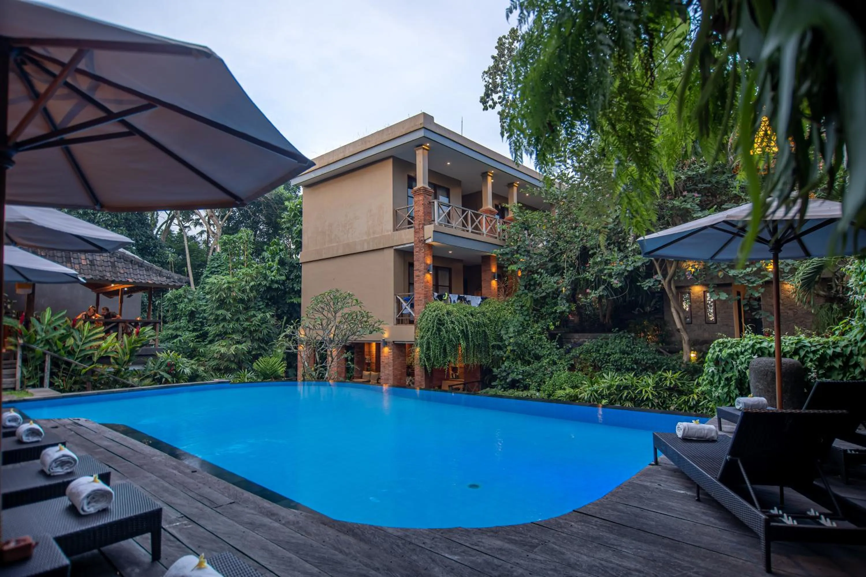 Swimming pool in Merak Village by Prasi