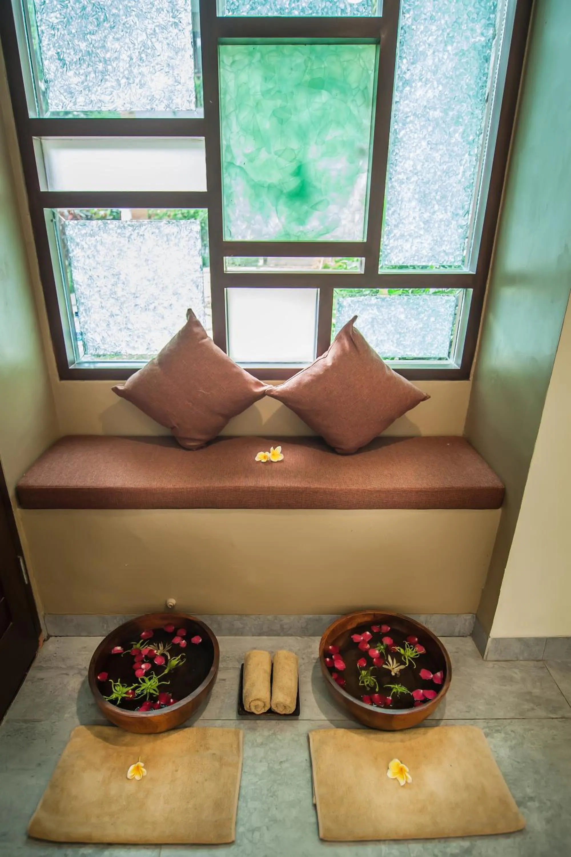 Spa and wellness centre/facilities in Merak Village by Prasi