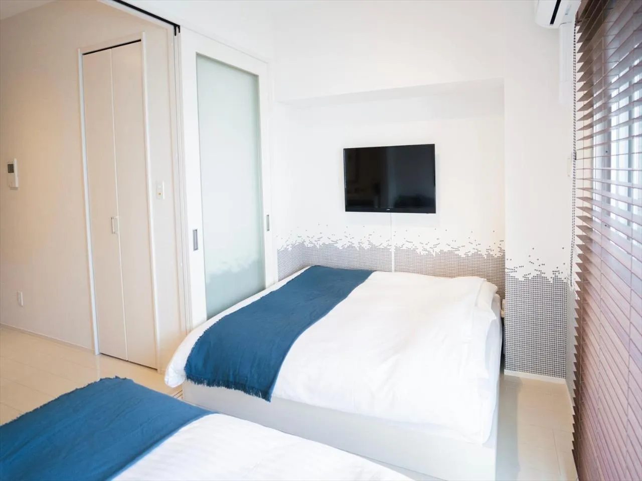 TV and multimedia, Bed in HIT Tenjin