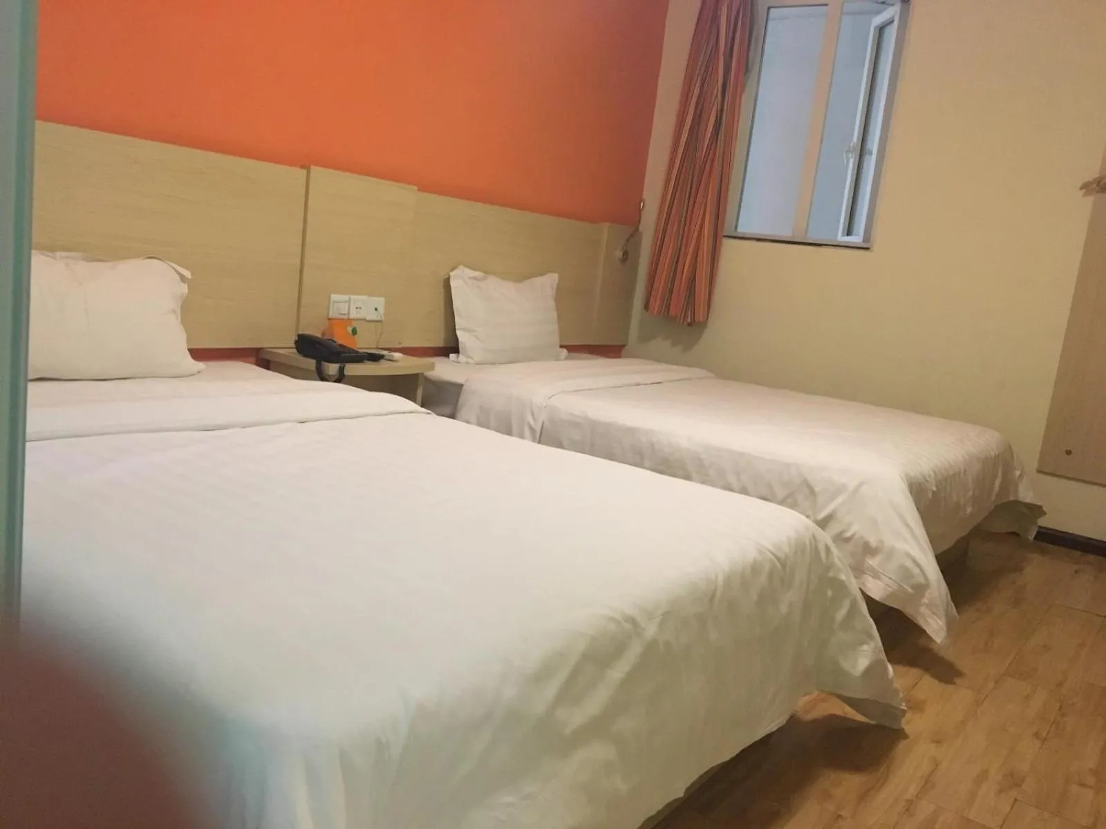 7Days Inn Guiyang Jinyang Century City Shopping Center