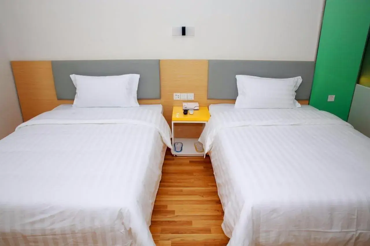 Bed in 7 Days Guiyang North Station Bed in 7 Days Guiyang North Station