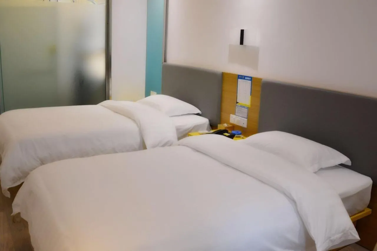Bed in 7 Days Guiyang Qingzhen Vocational Education City Time Guizhou Branch