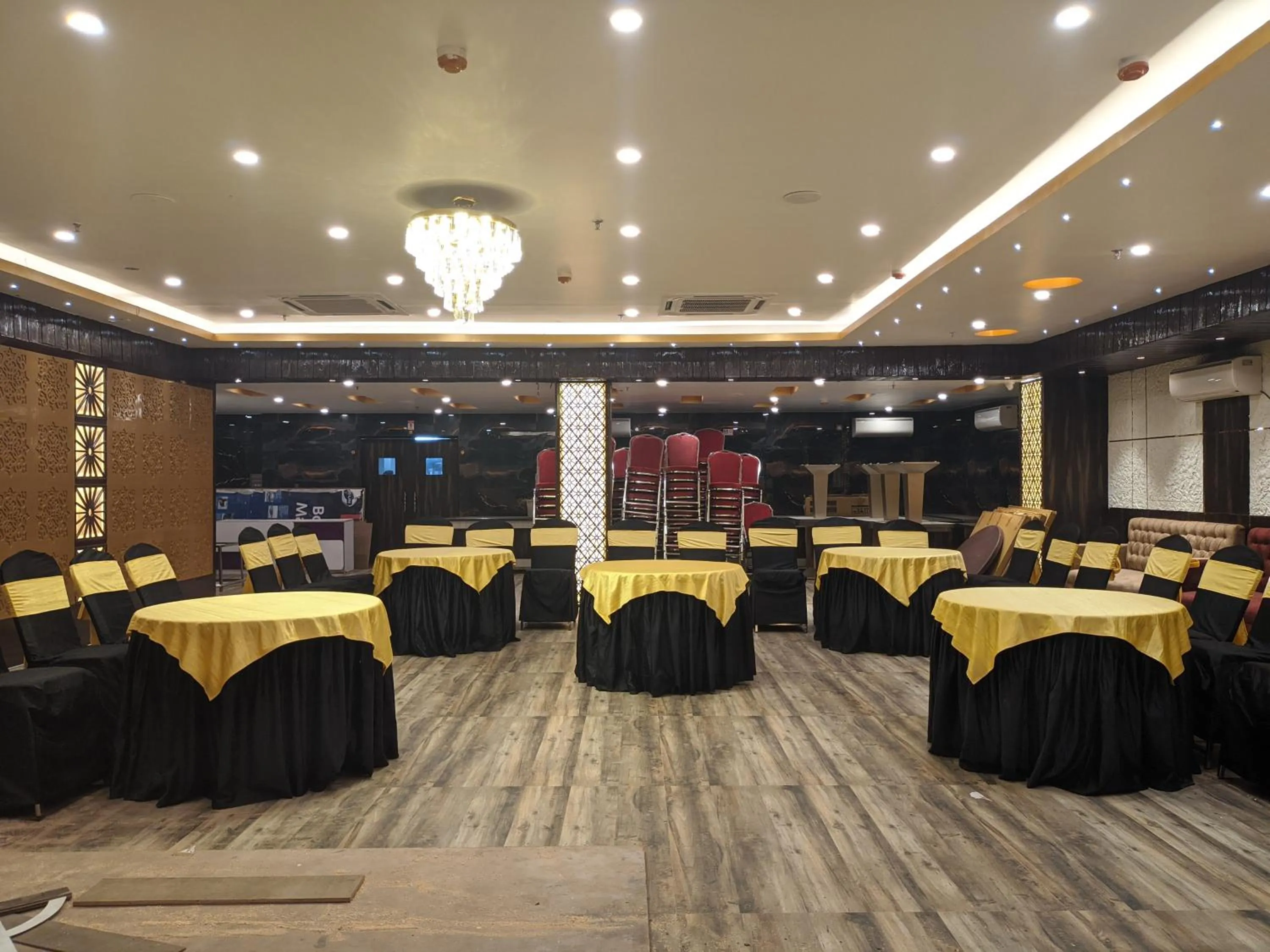 Banquet/Function facilities in Hotel Aavas Inn